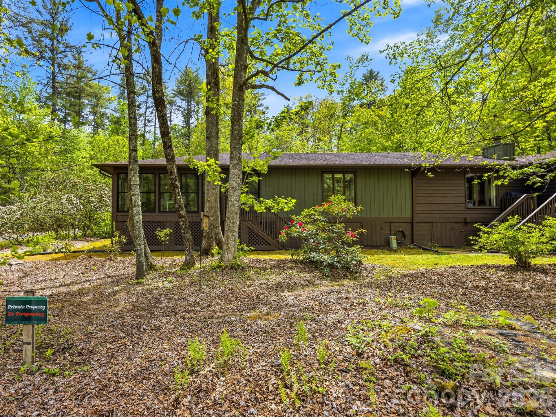 348 Surrey Lane - Photo 34