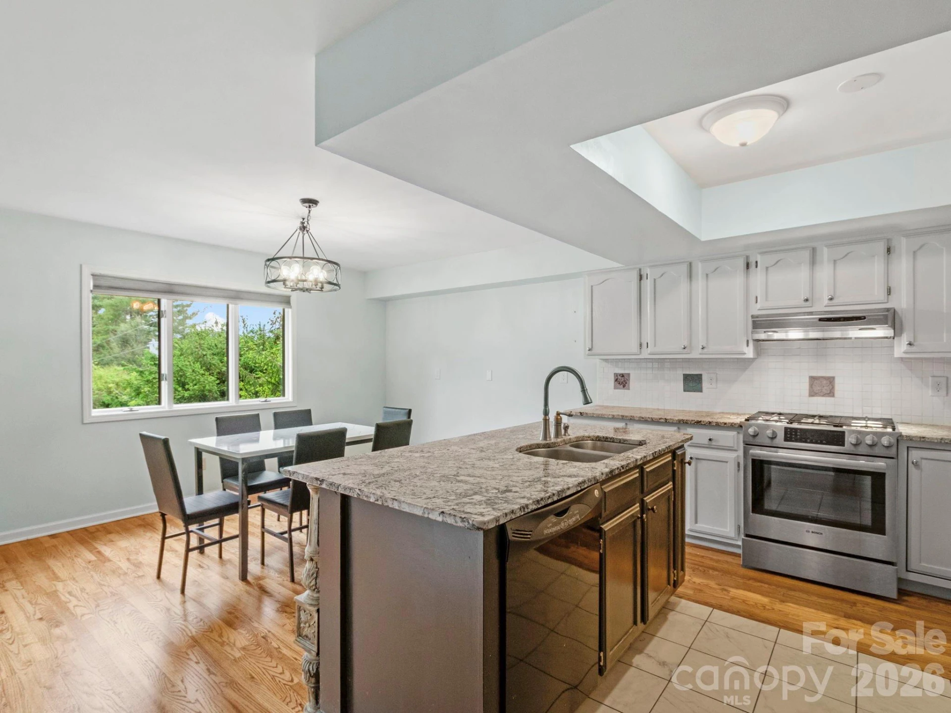 317 Robertson Street - Photo 12