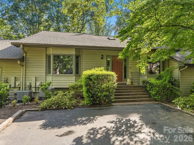 22 Hunting Country Trail, Tryon, NC, 28782