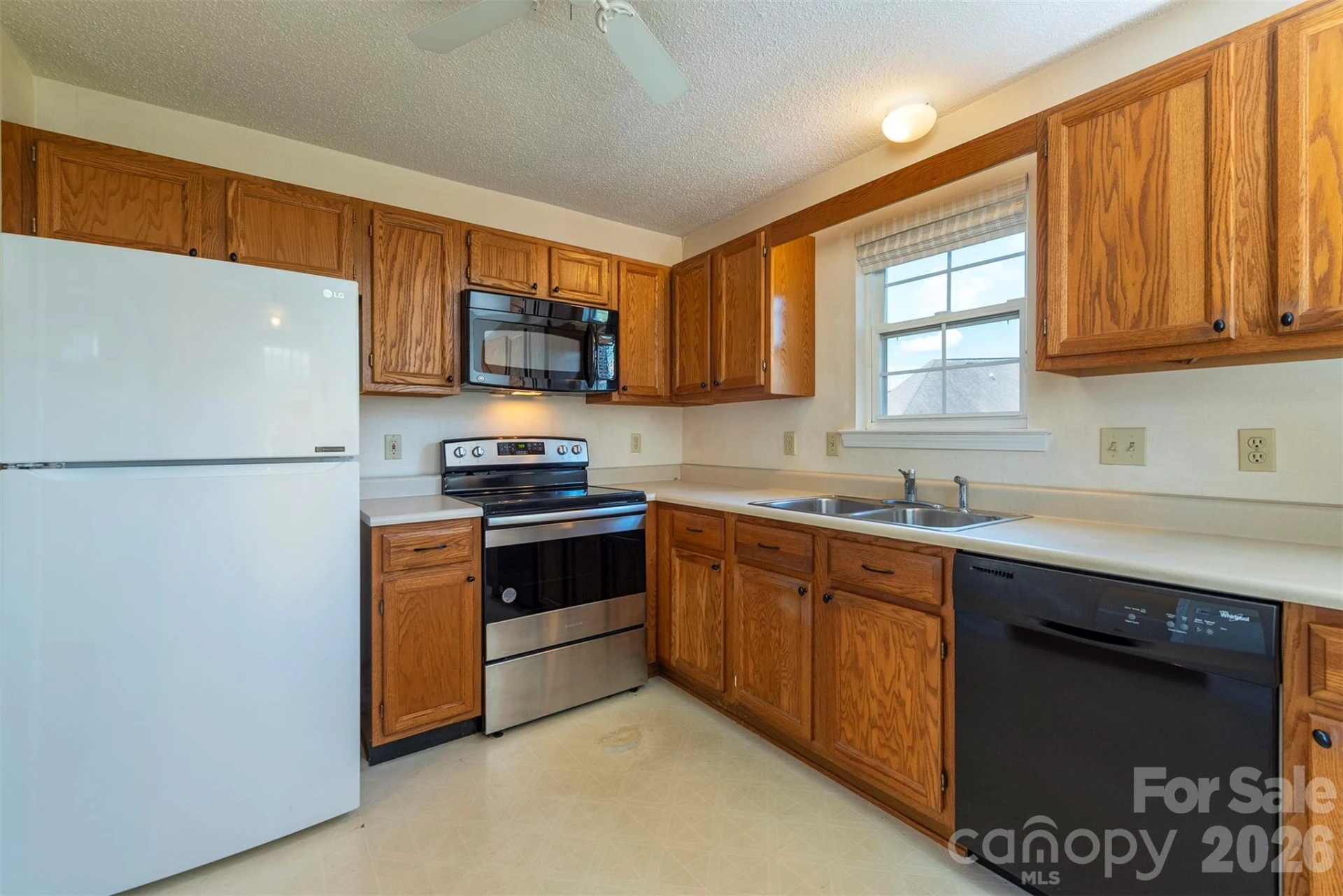 4805 Breakers Lane - Photo 8