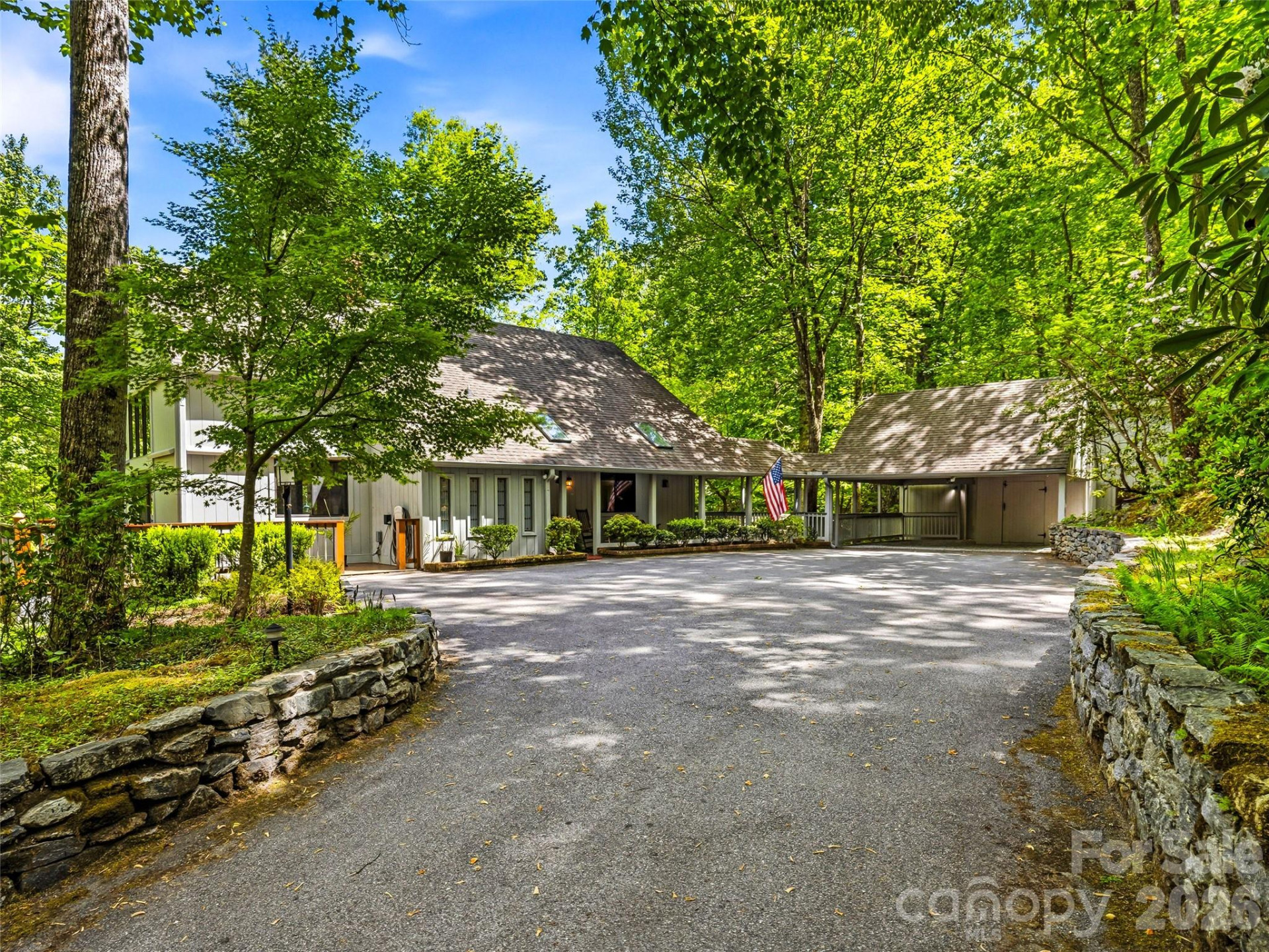 33 Southerland Road - Photo 2
