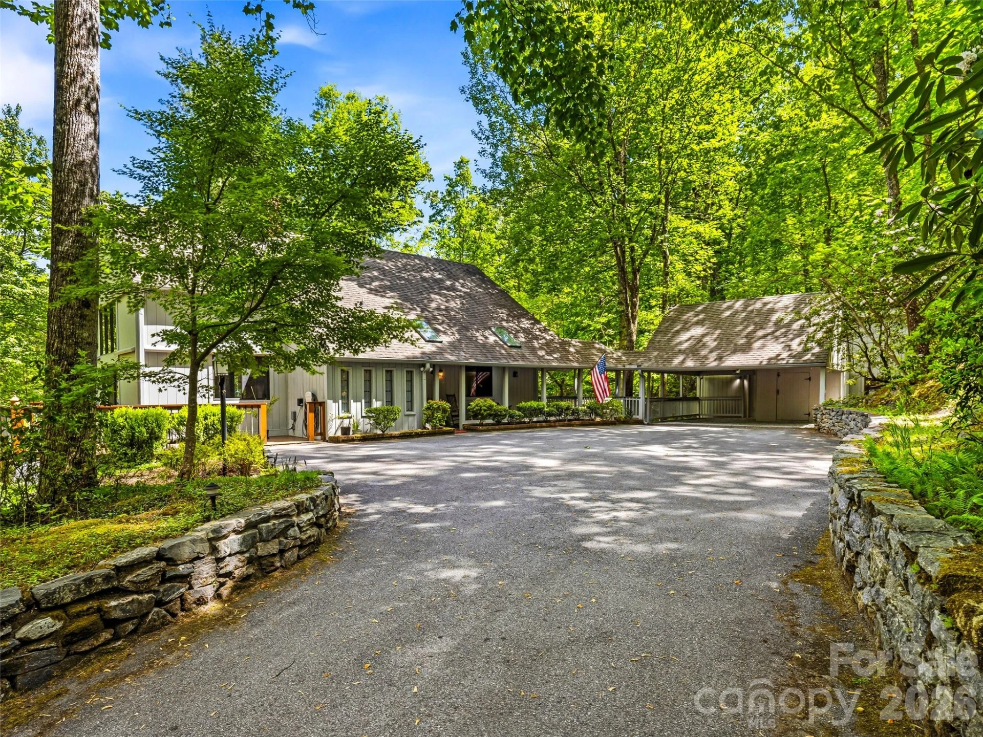 33 Southerland Road - Photo 2