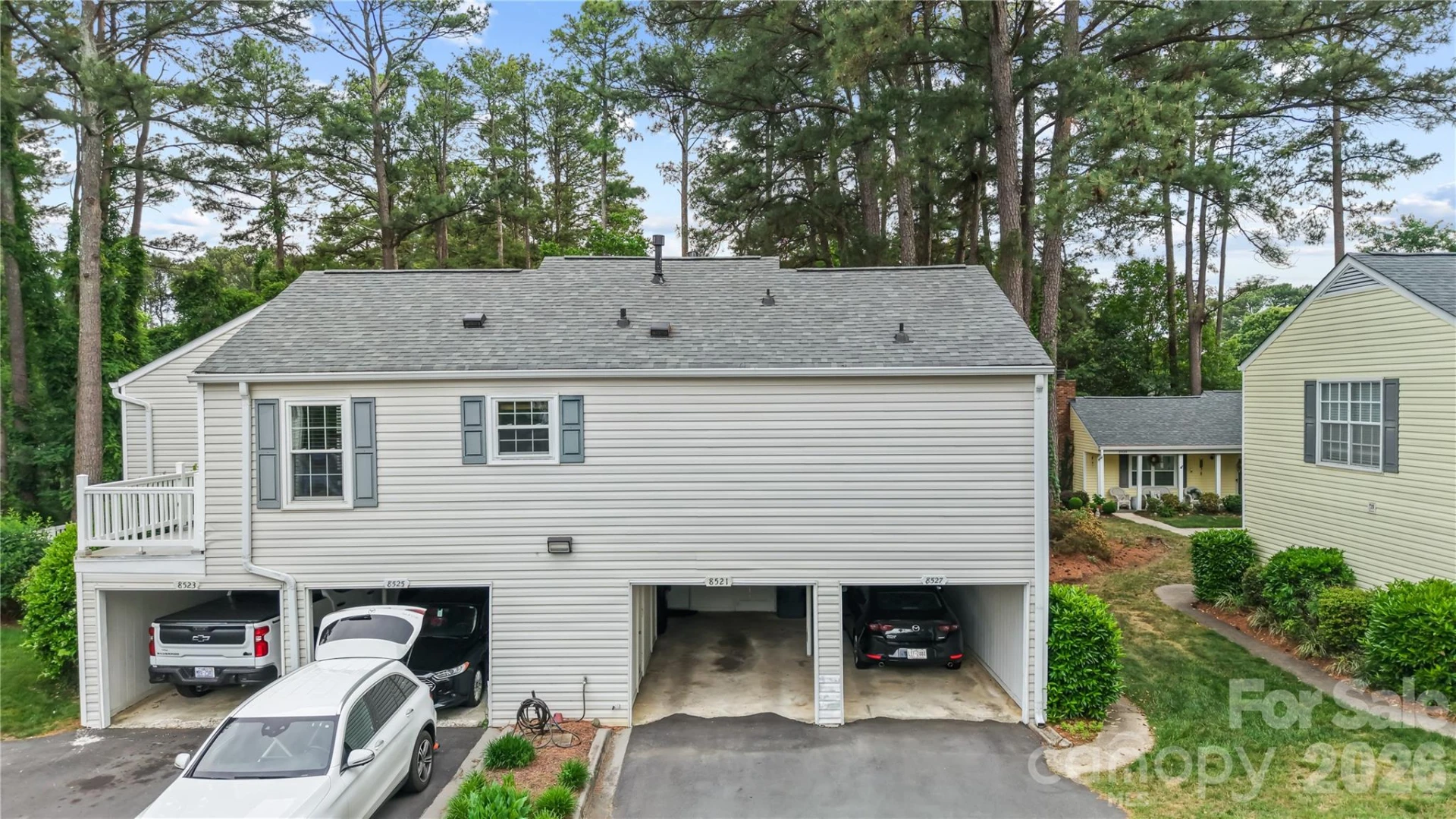 8521 Castle Pine Court - Photo 3