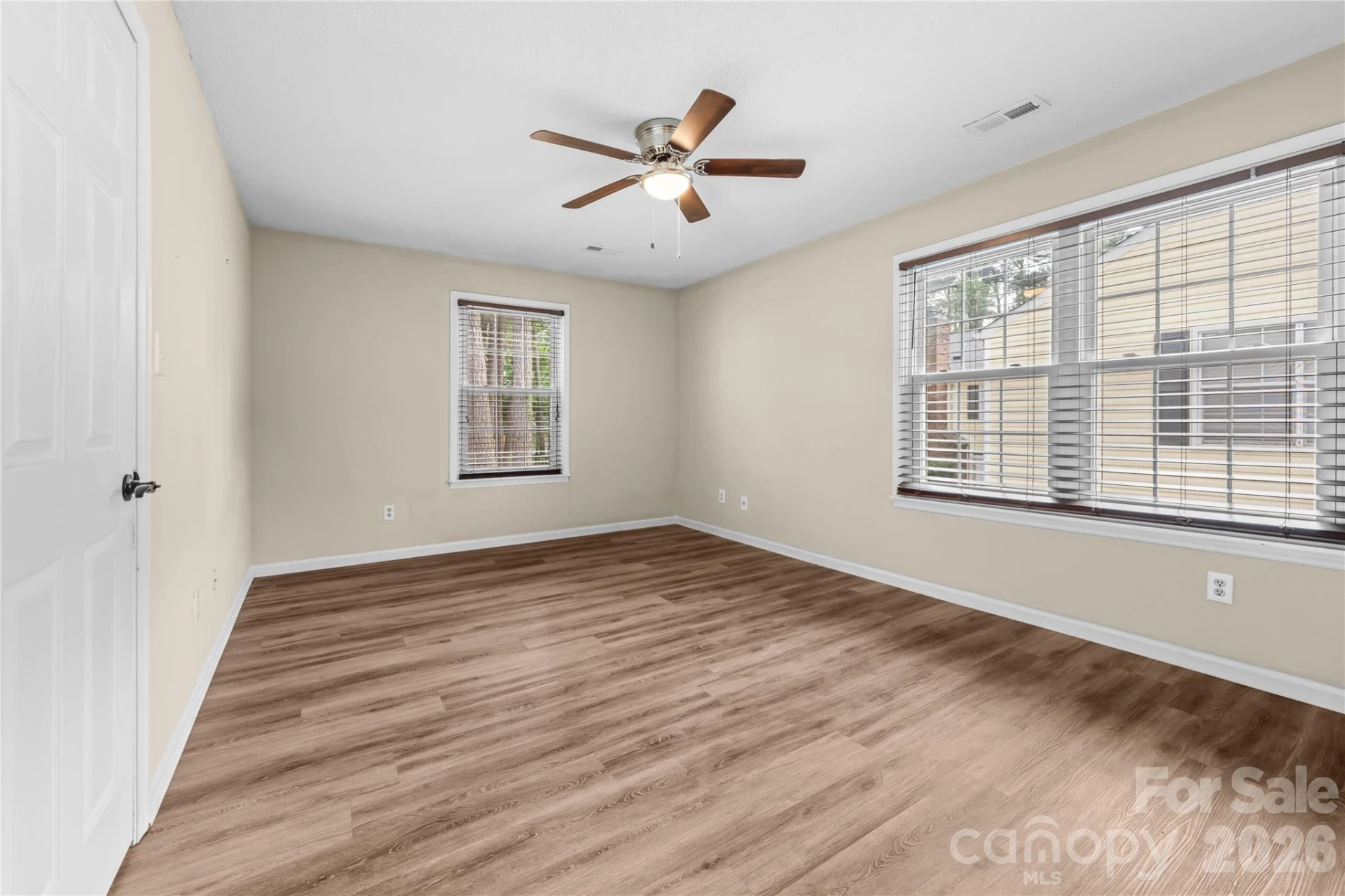 8521 Castle Pine Court - Photo 10