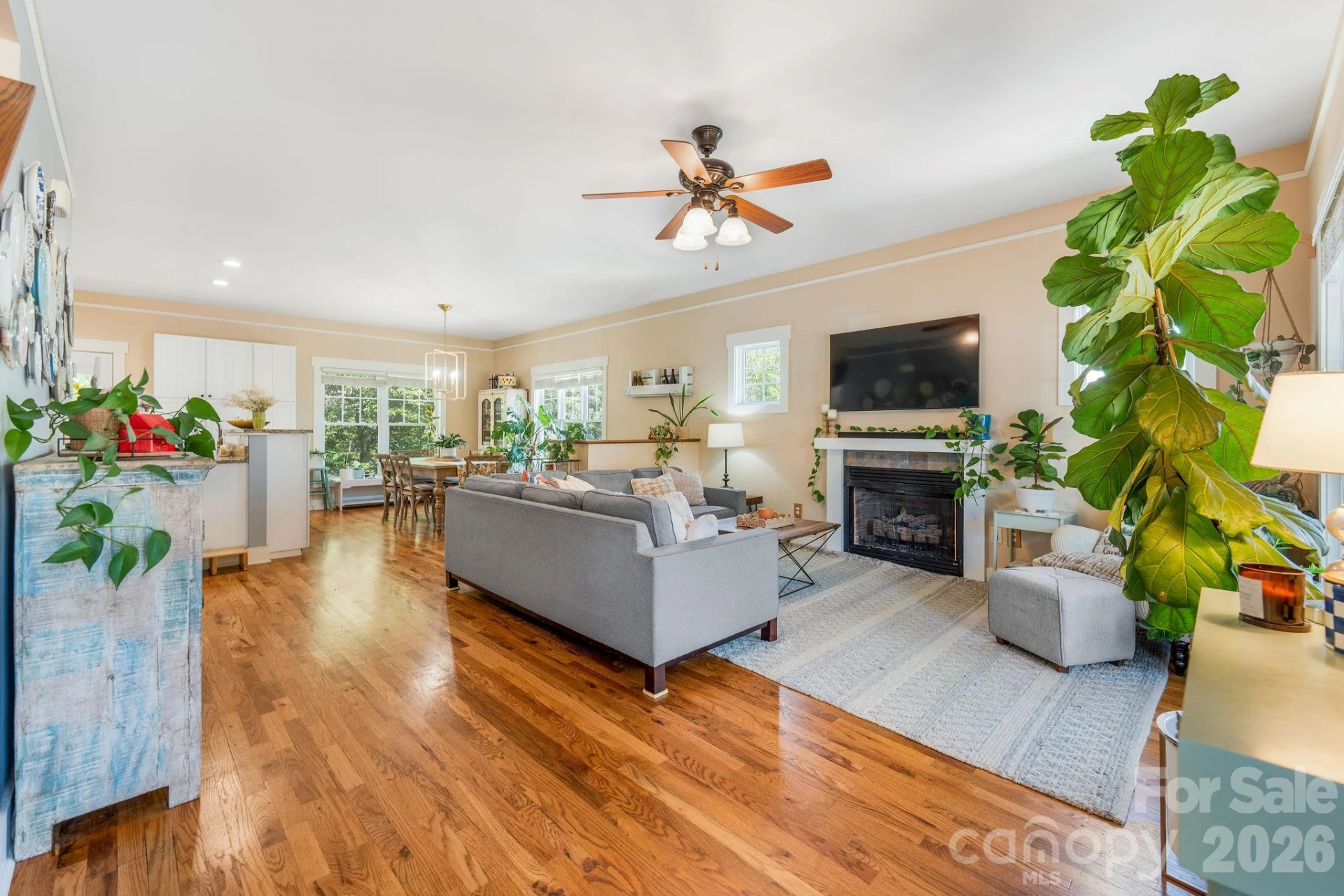 157 Estelle Park Drive - Photo 3