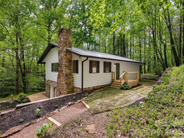 209 Ivy Hill Road, Hendersonville, NC, 28792
