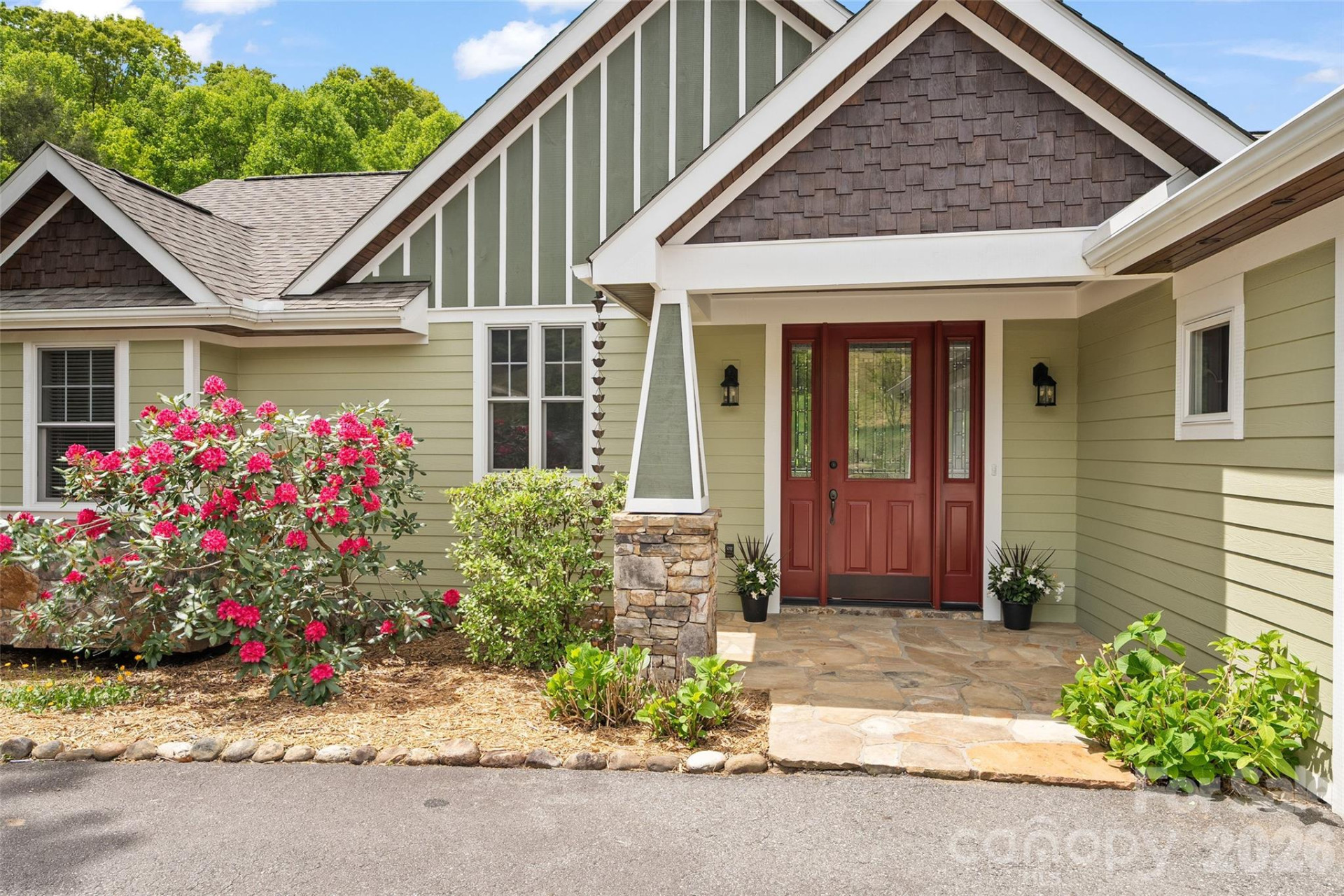 136 Mystic Way