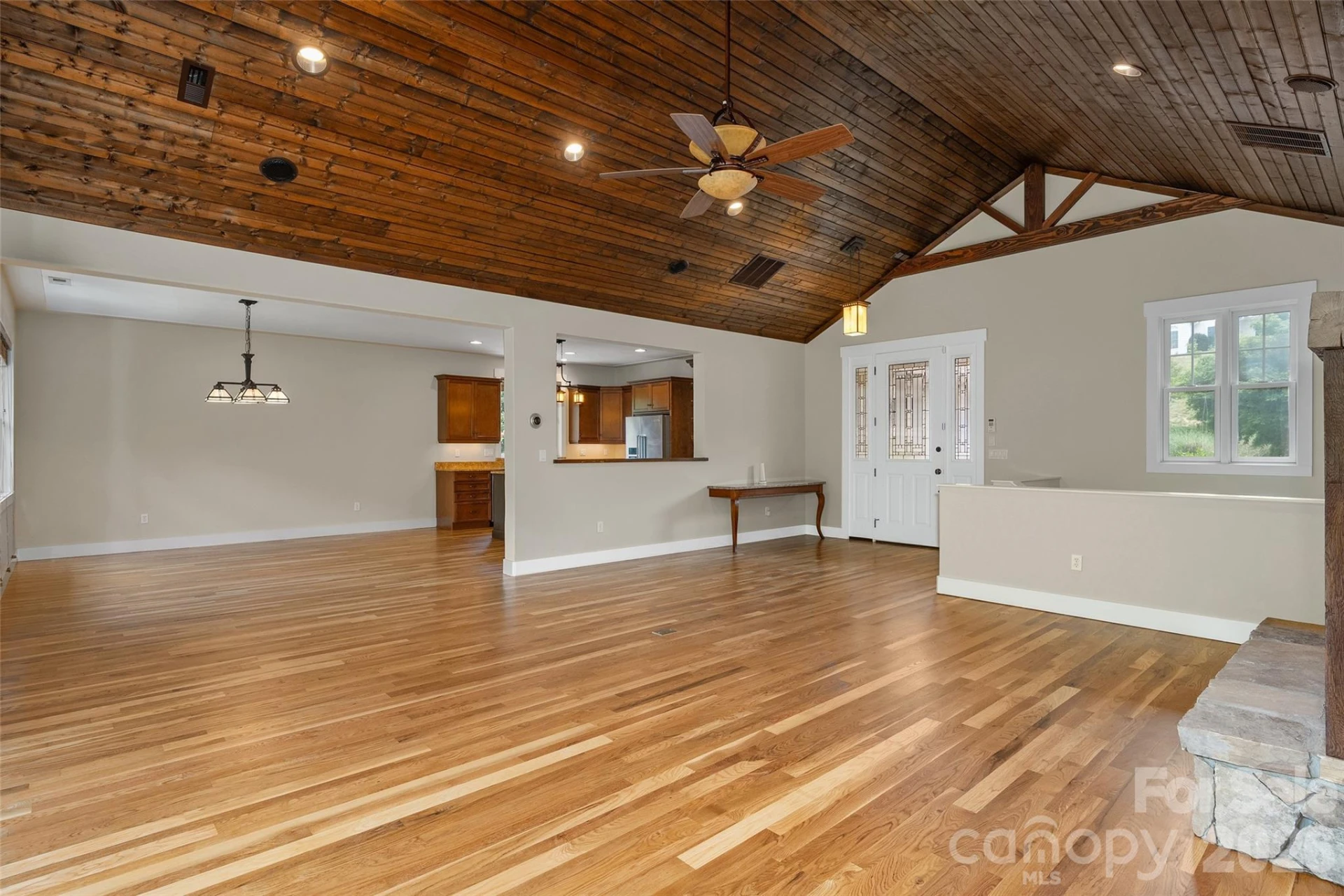 136 Mystic Way - Photo 8