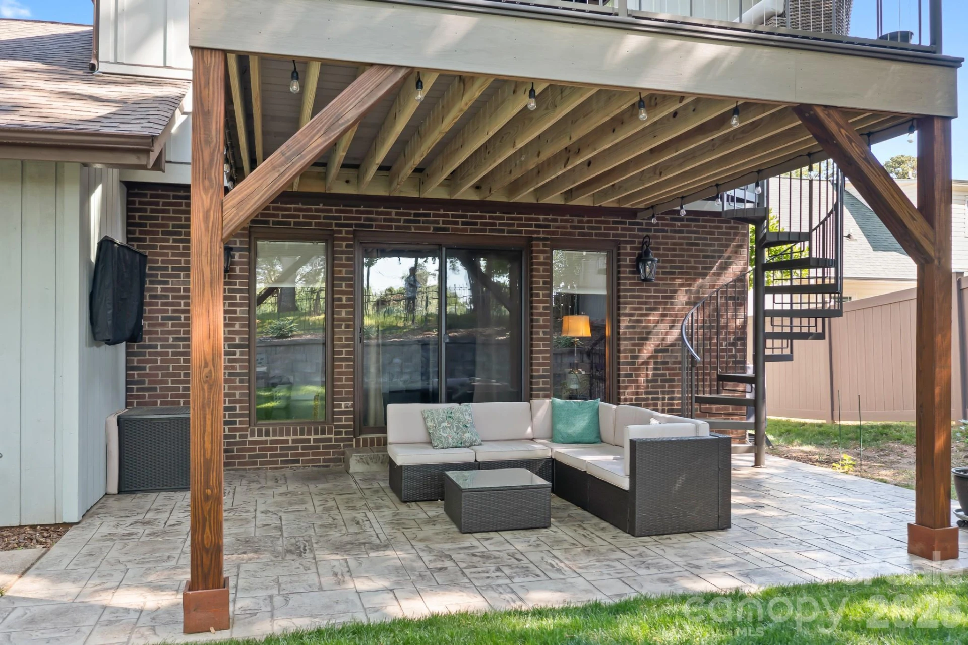 3469 Lake Shore Road - Photo 8
