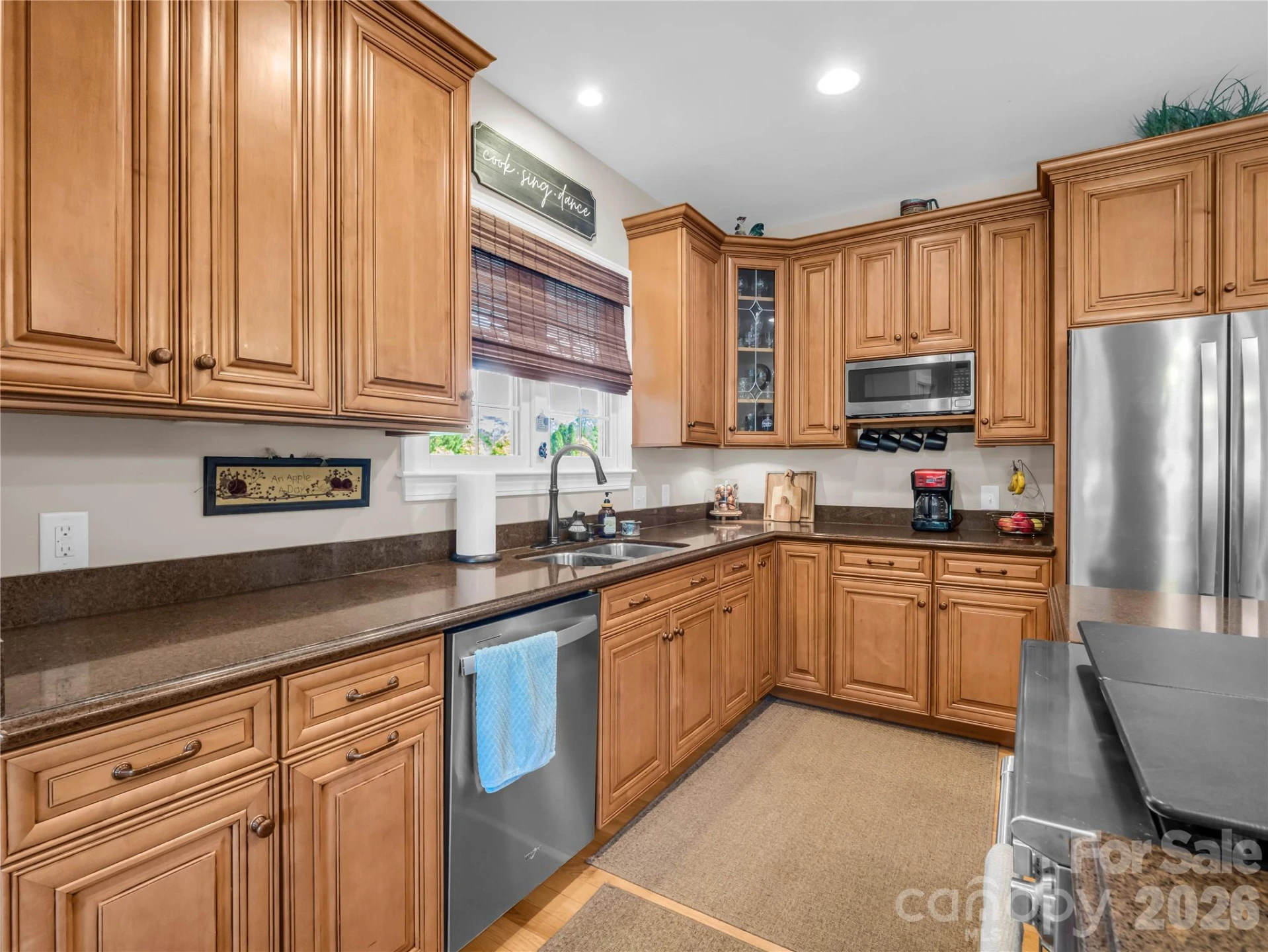 121 Emerald Parkway - Photo 17