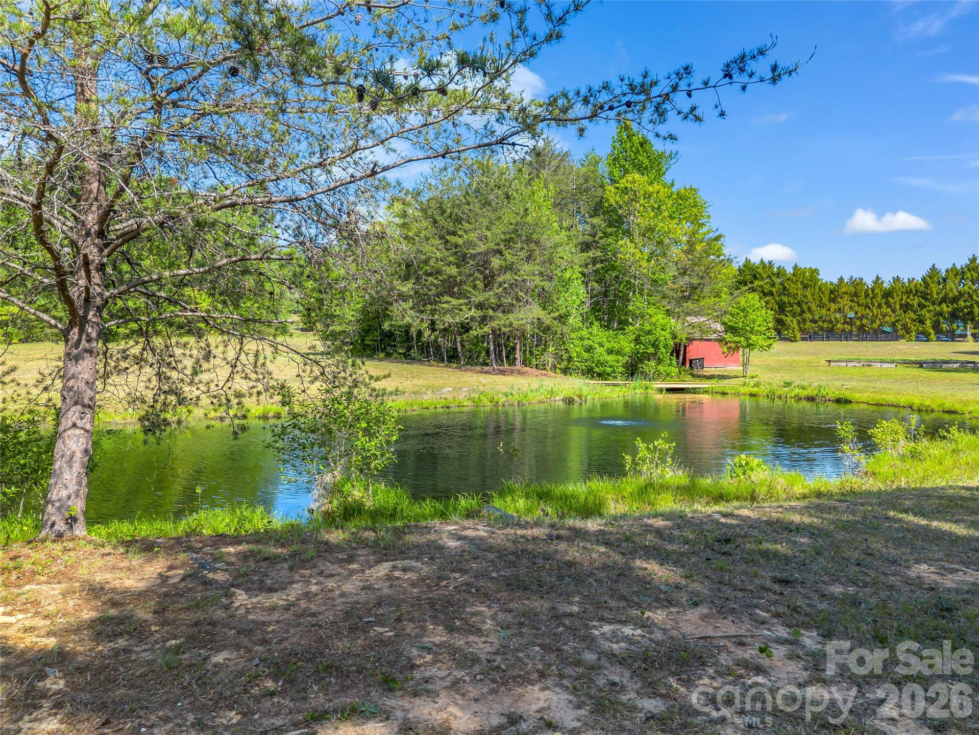 121 Emerald Parkway - Photo 5