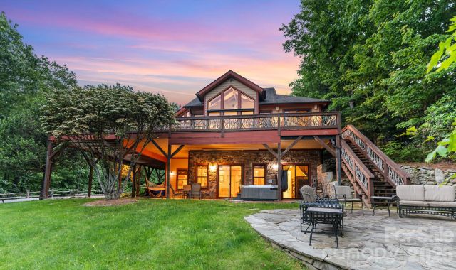 300 Falls View Drive, Lake Toxaway, NC, 28774