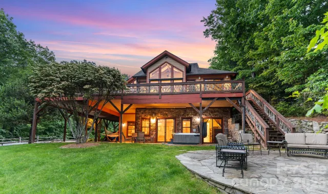 300 Falls View Drive, Lake Toxaway, NC, 28774