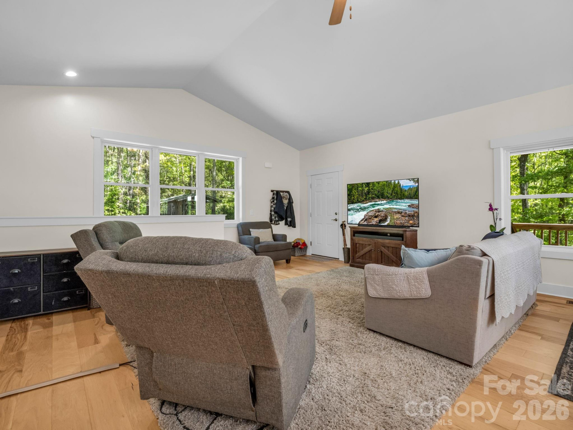 565 Pinewood Knoll Drive - Photo 6