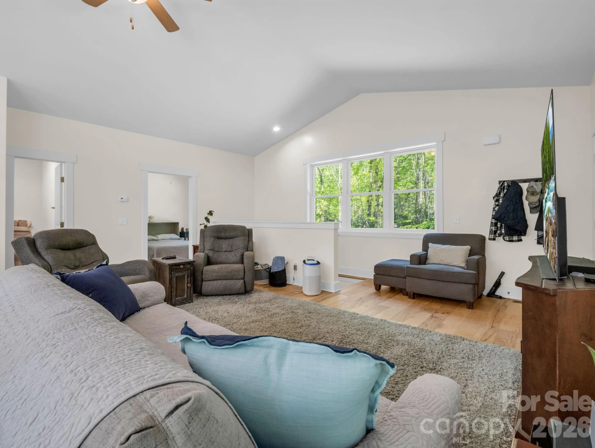 565 Pinewood Knoll Drive - Photo 8