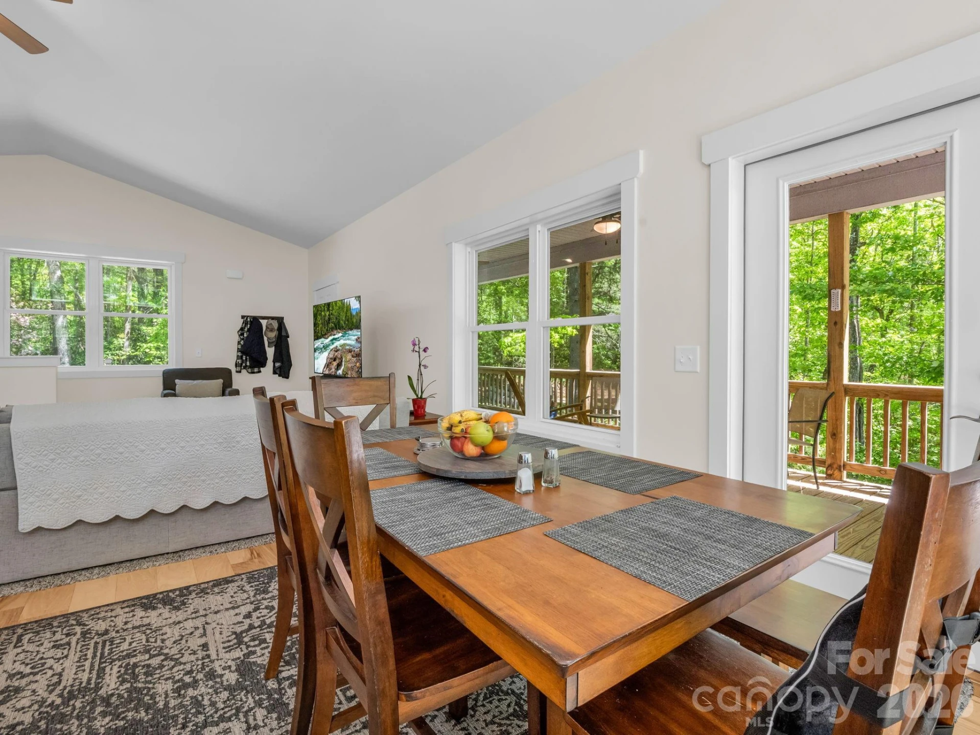 565 Pinewood Knoll Drive - Photo 11