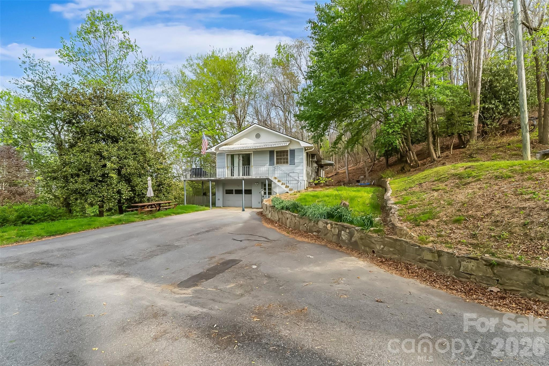 98 Limberlost Drive - Photo 2