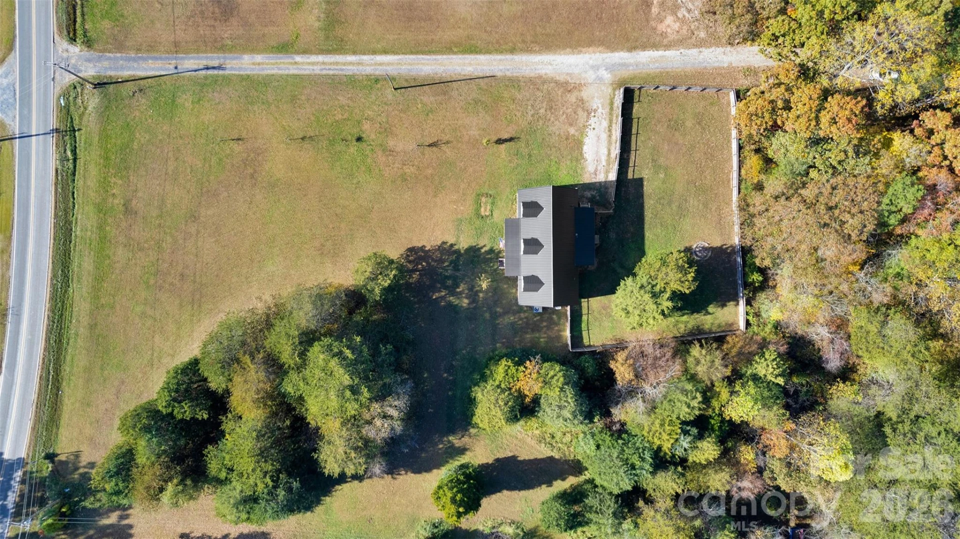 513 Weathers Creek Road - Photo 3