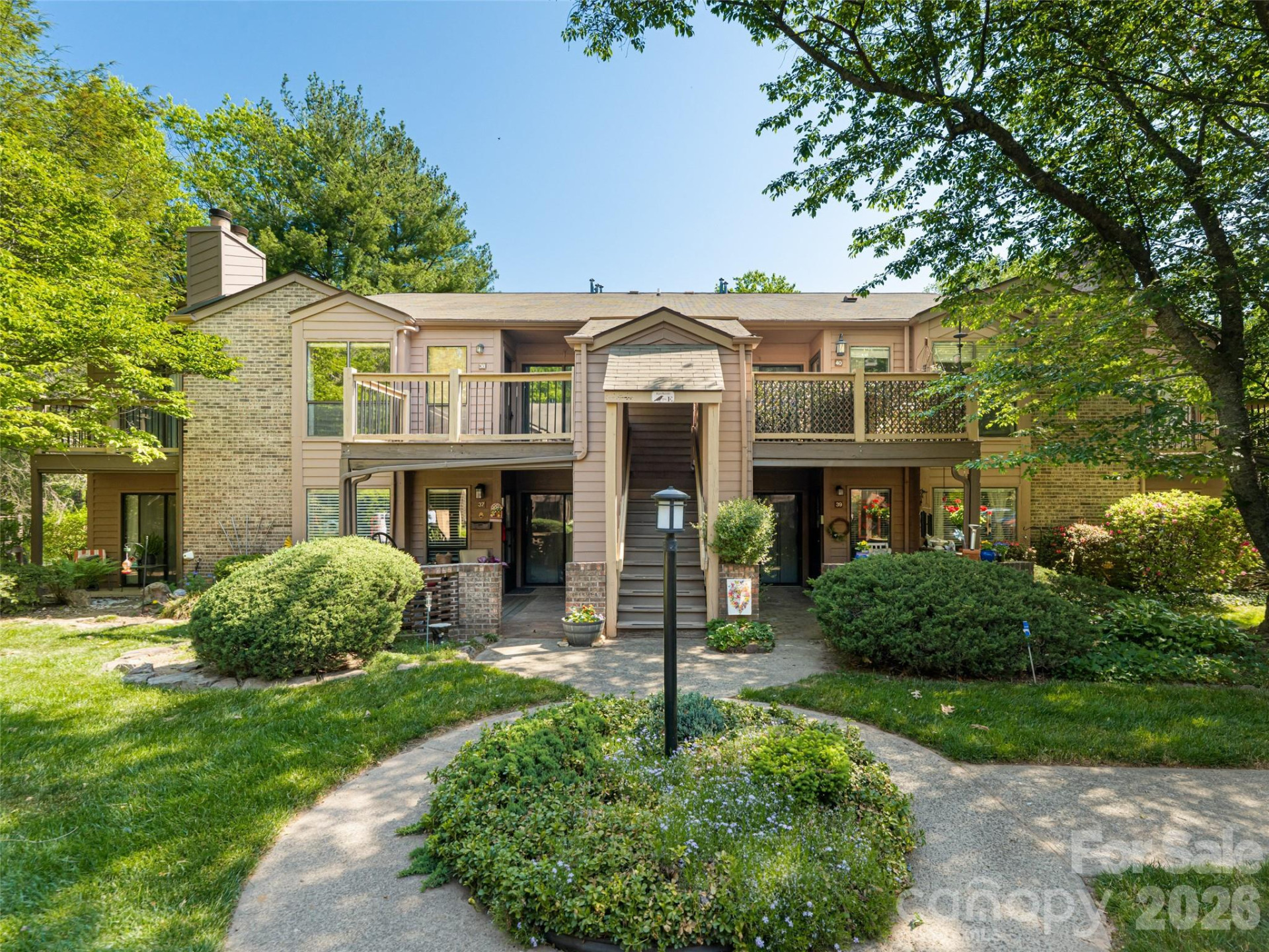 38 Ravencroft Lane #E - Photo 2