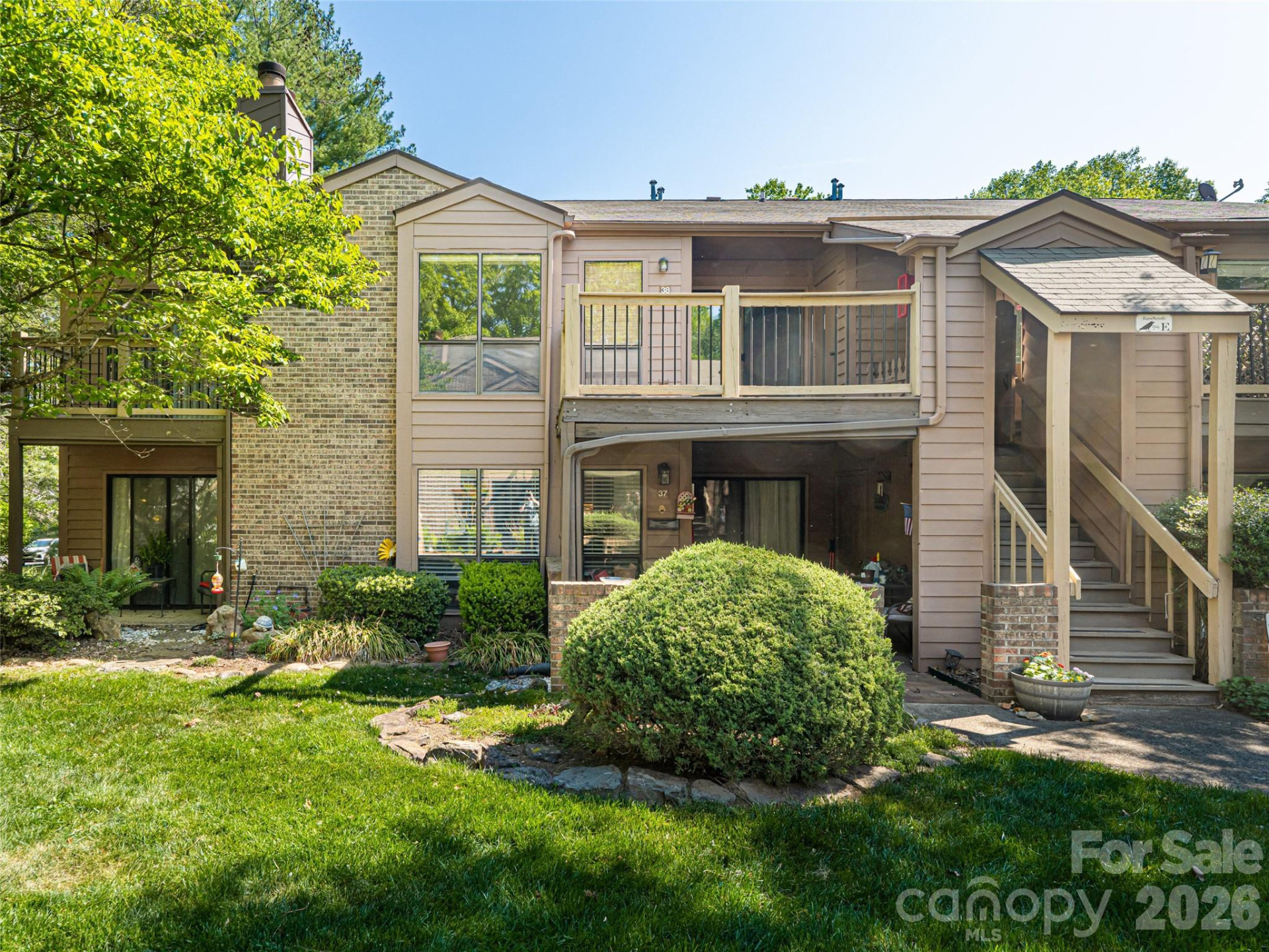 38 Ravencroft Lane #E - Photo 3