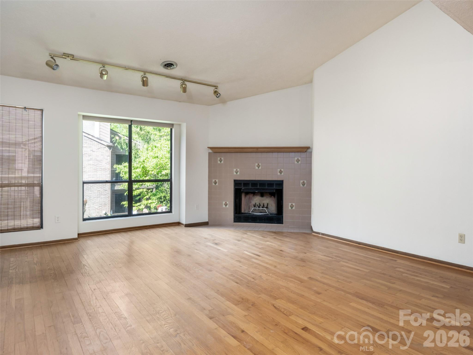 38 Ravencroft Lane #E - Photo 9