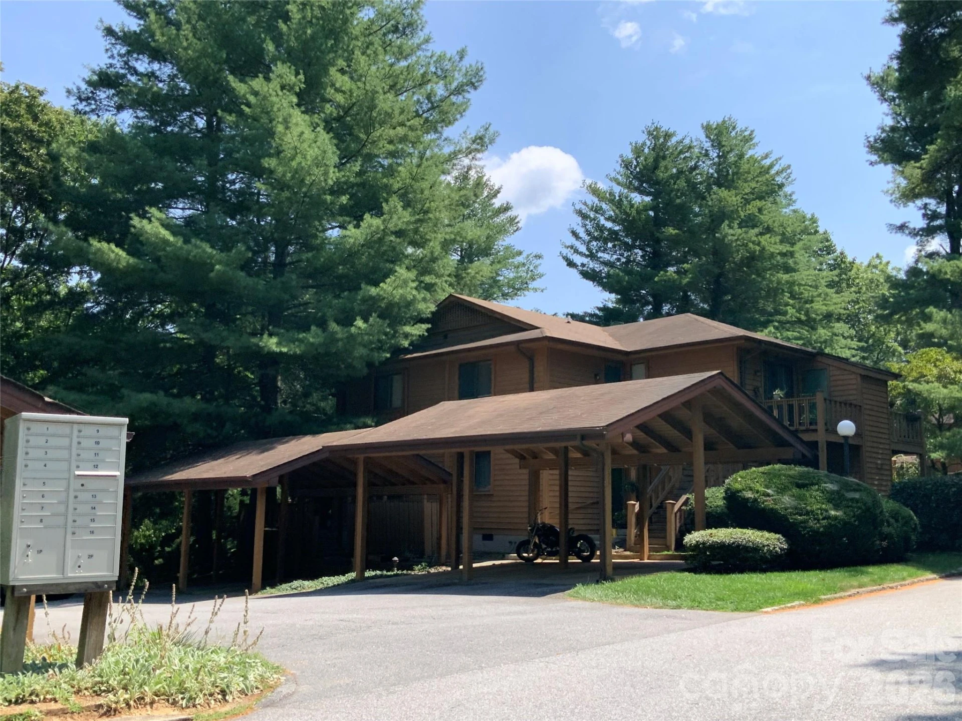 531 Courtwood Lane #7