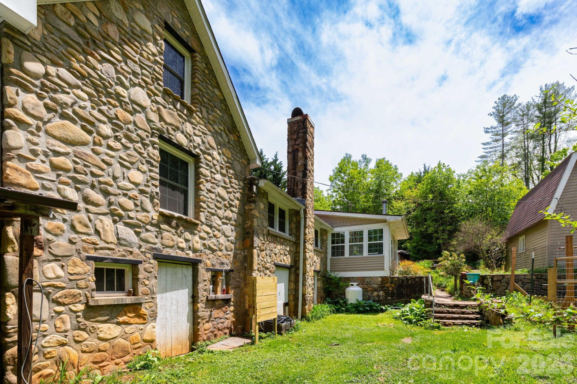 1492 Murray Road - Photo 11