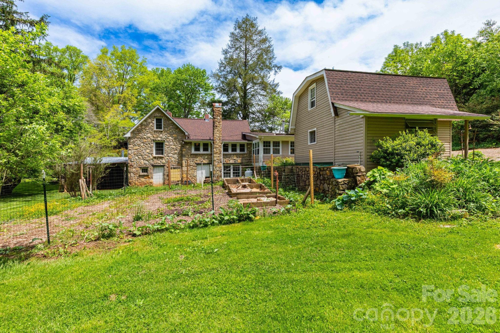 1492 Murray Road - Photo 3