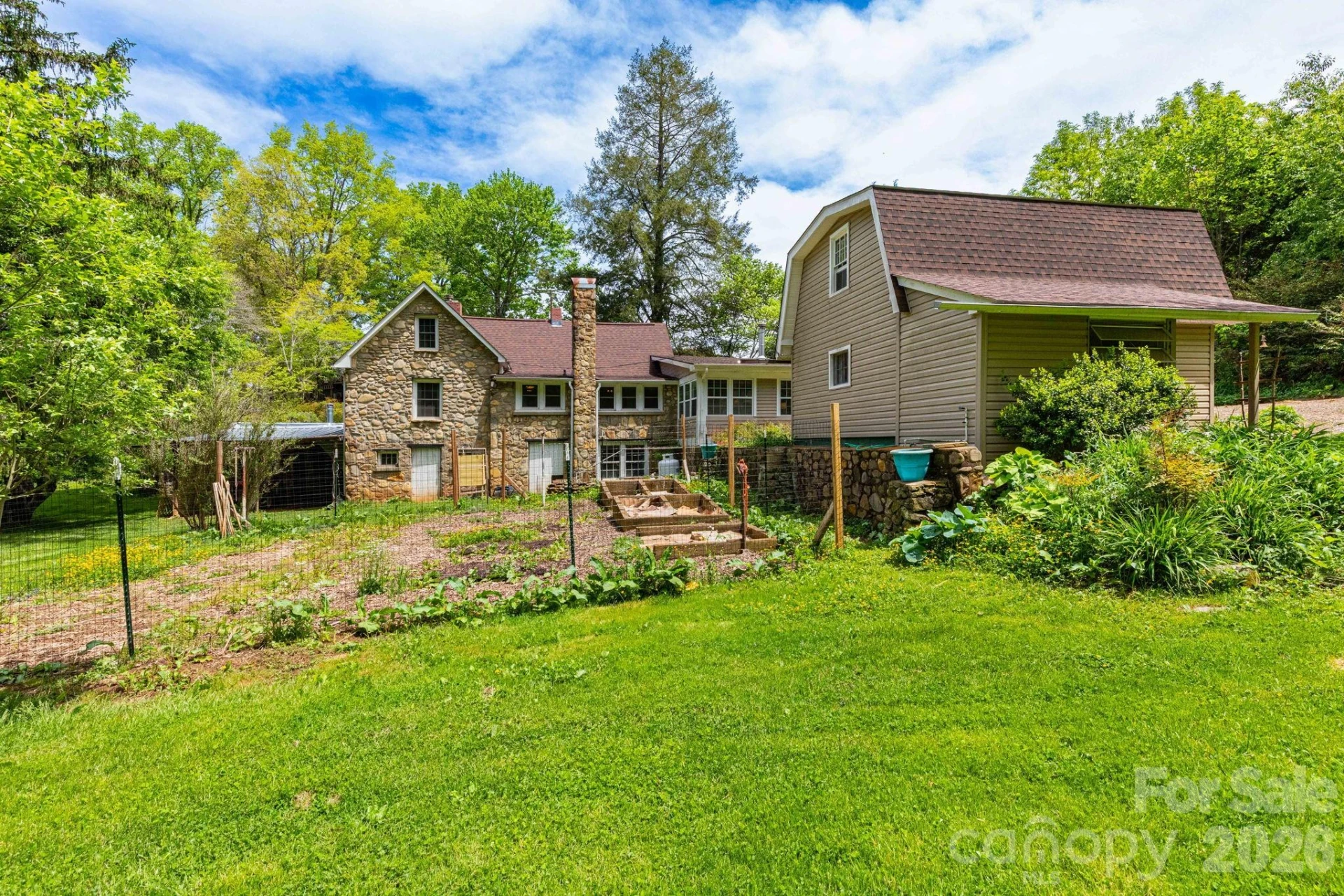 1492 Murray Road - Photo 3