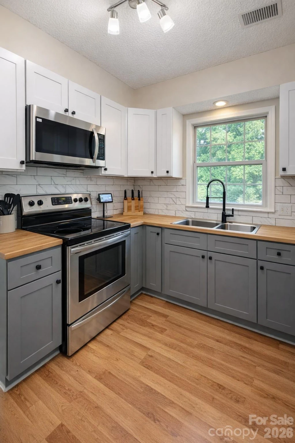 7531 Woodknoll Drive - Photo 8