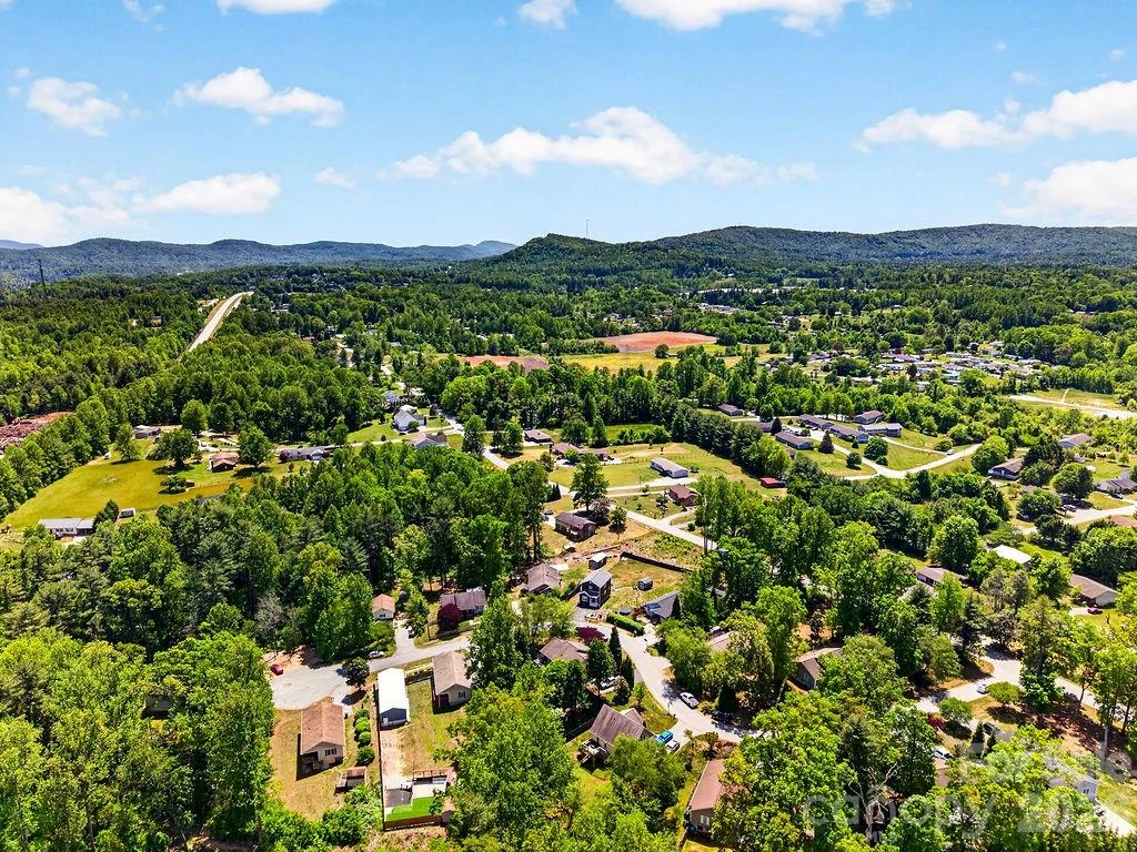 100 Victoria Springs Drive - Photo 29