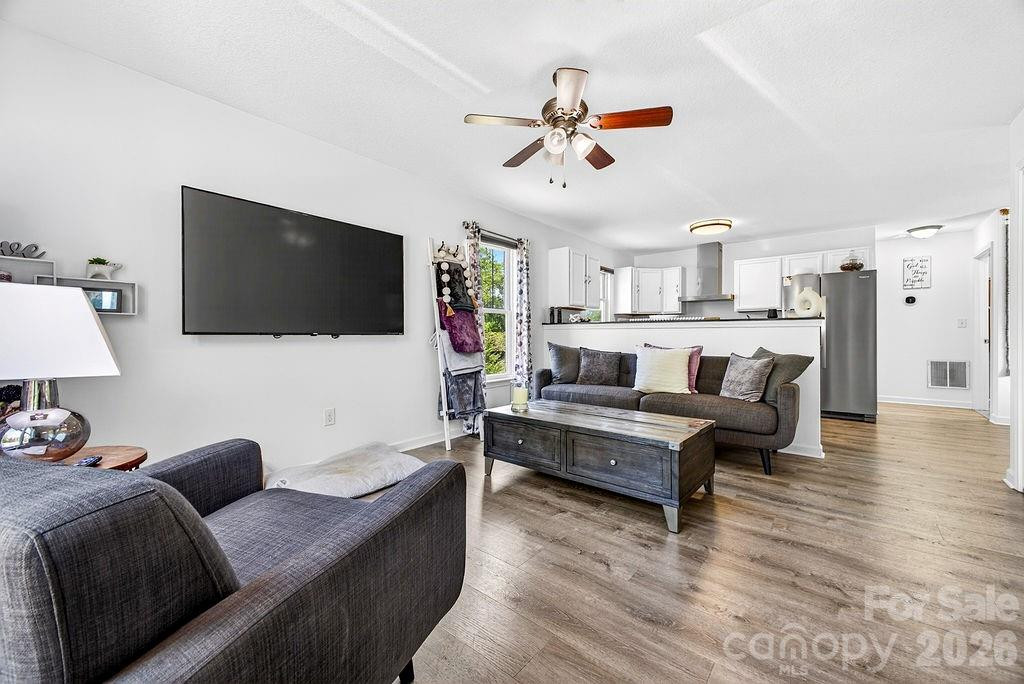 100 Victoria Springs Drive - Photo 4