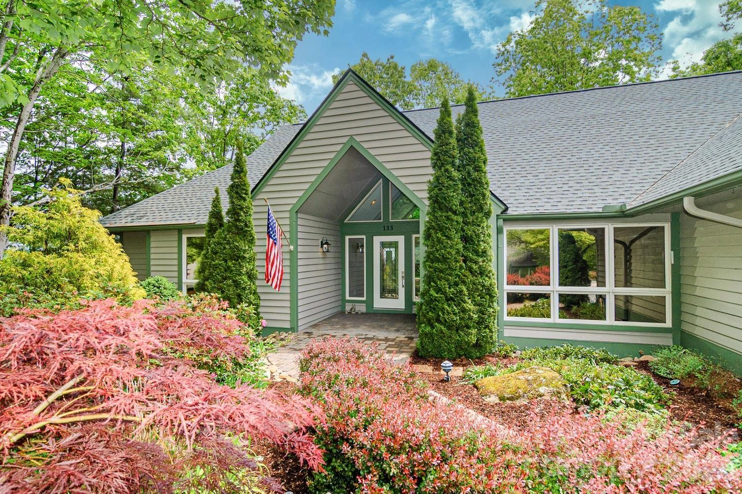 133 Forest View Drive - Photo 2