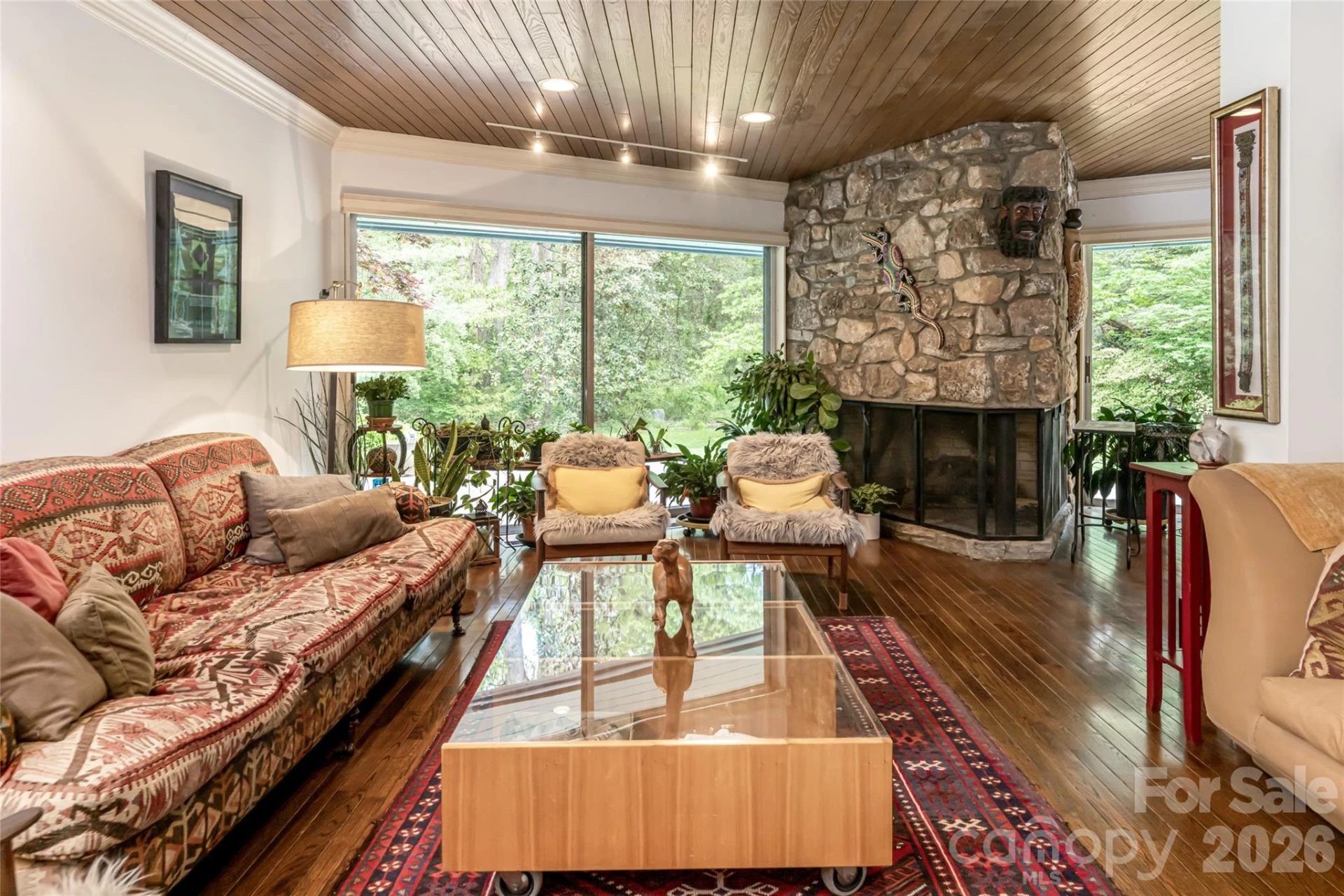18 Forest Road - Photo 3