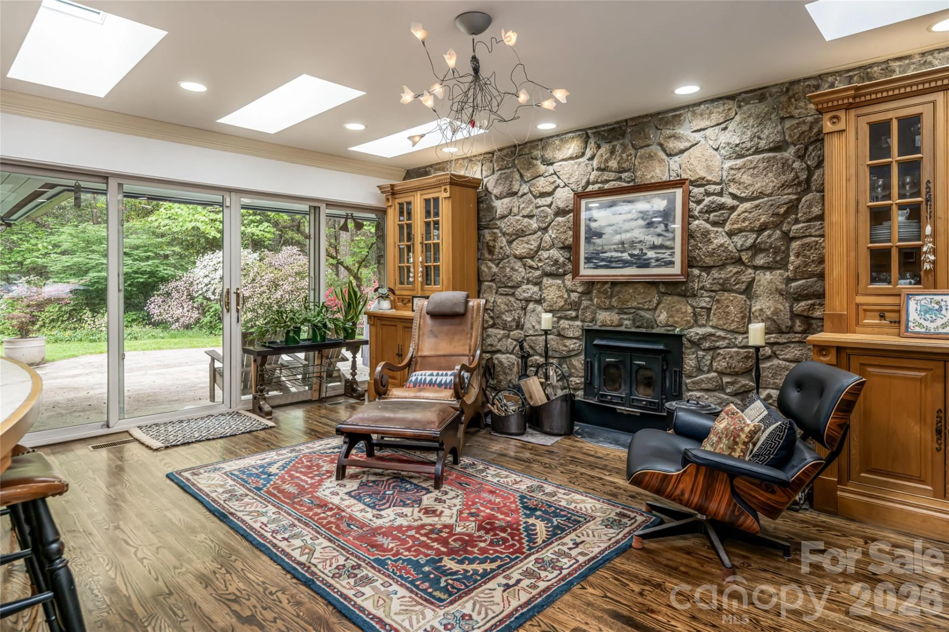 18 Forest Road - Photo 5
