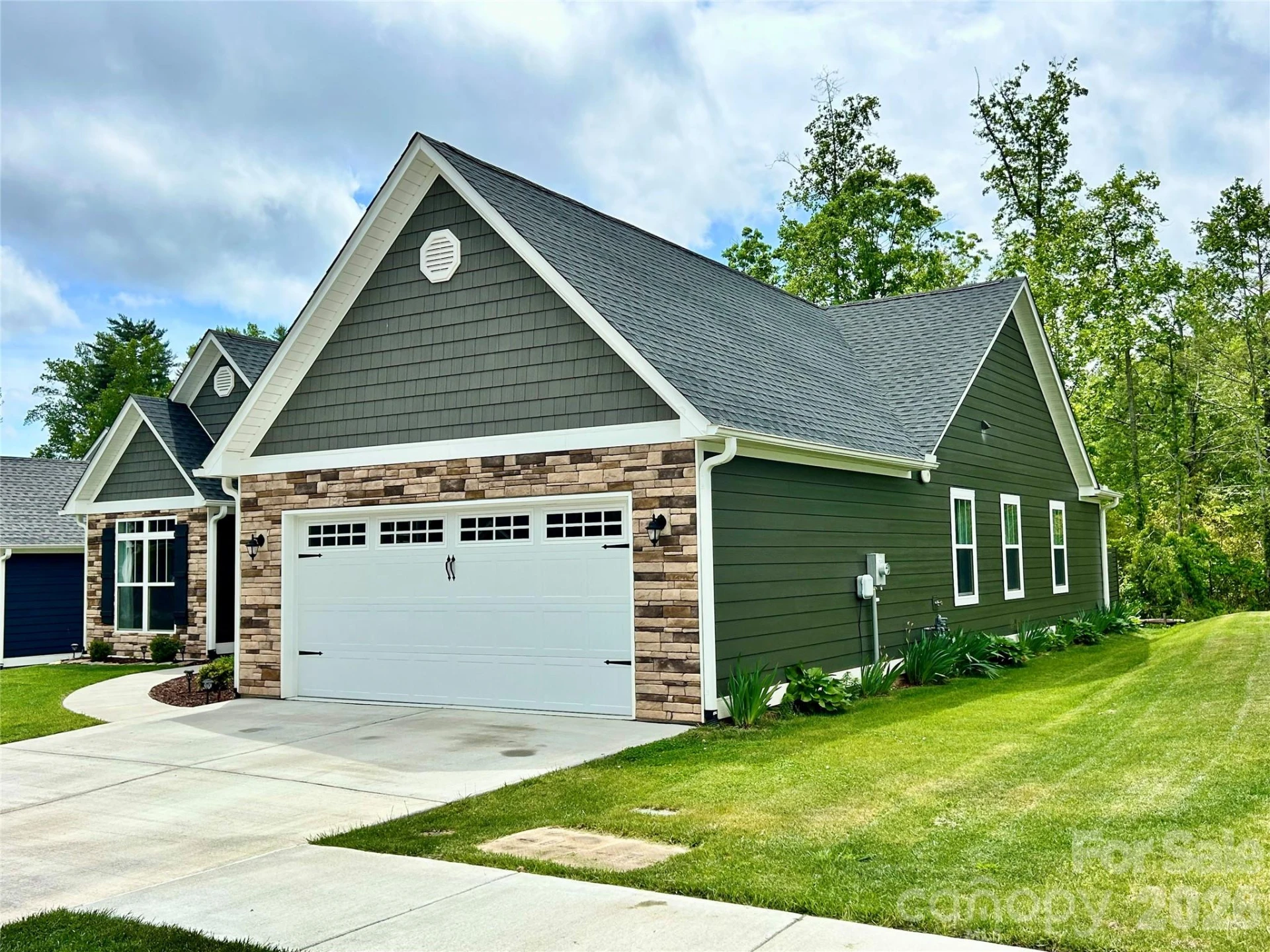 137 Marianne Drive - Photo 2