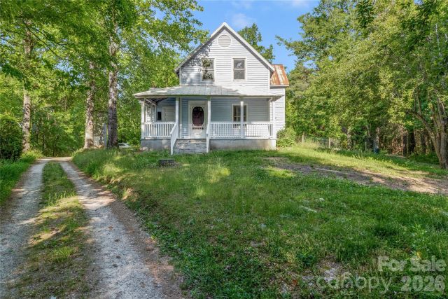 182 Wakti Ridge Road, Saluda, NC, 28773