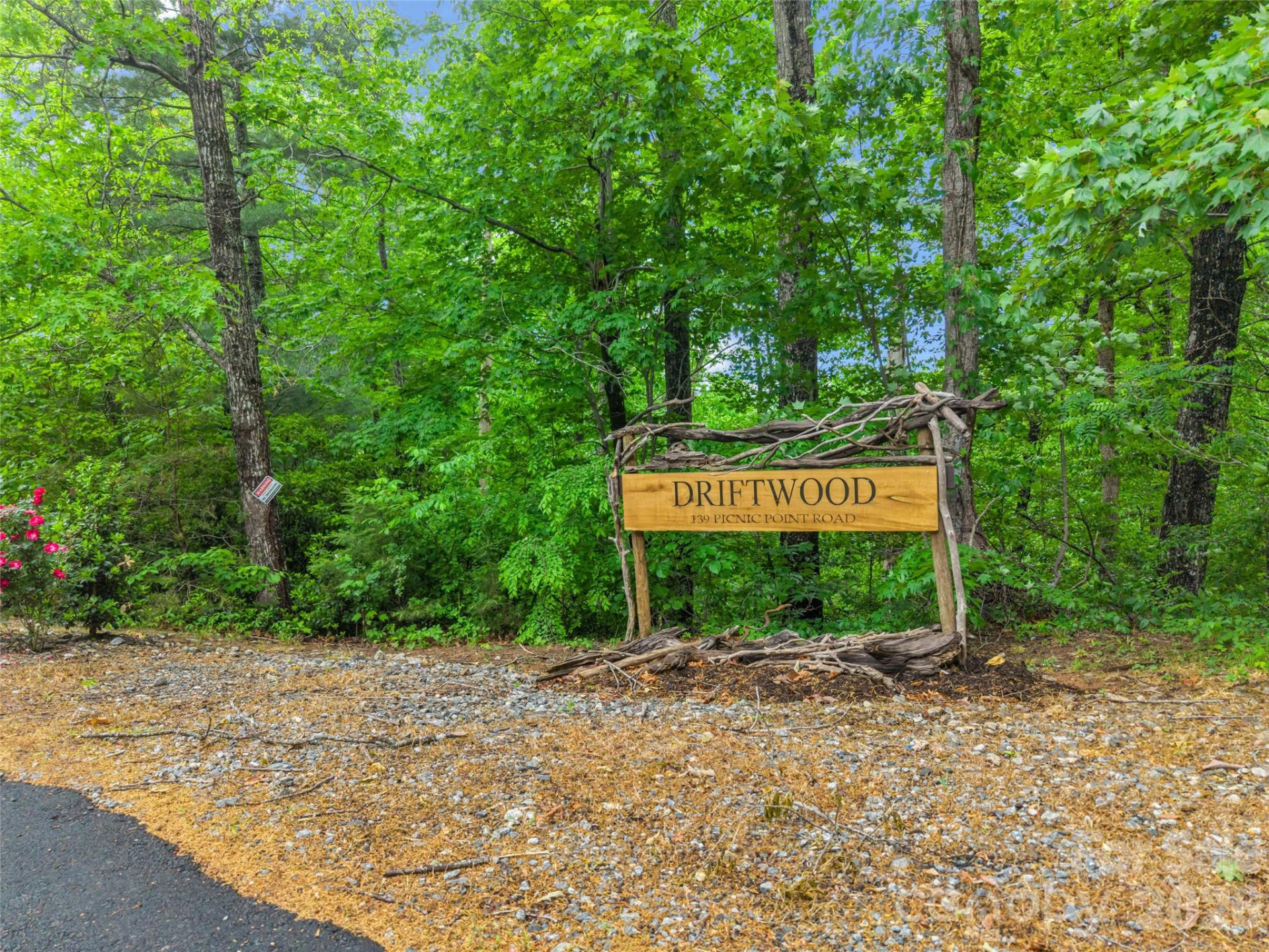 139 Picnic Point Road - Photo 4