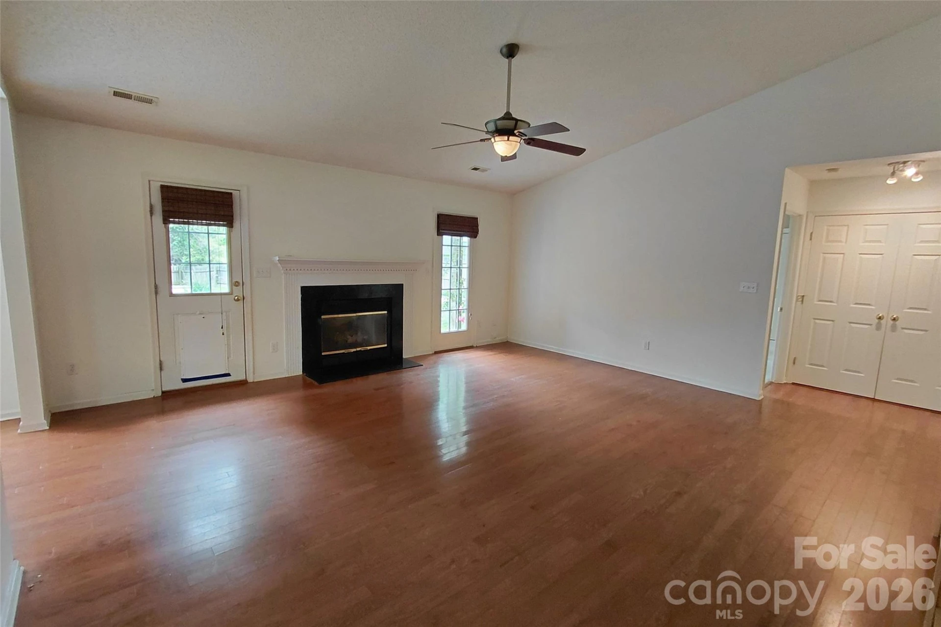 1016 Thorncrest Drive - Photo 4