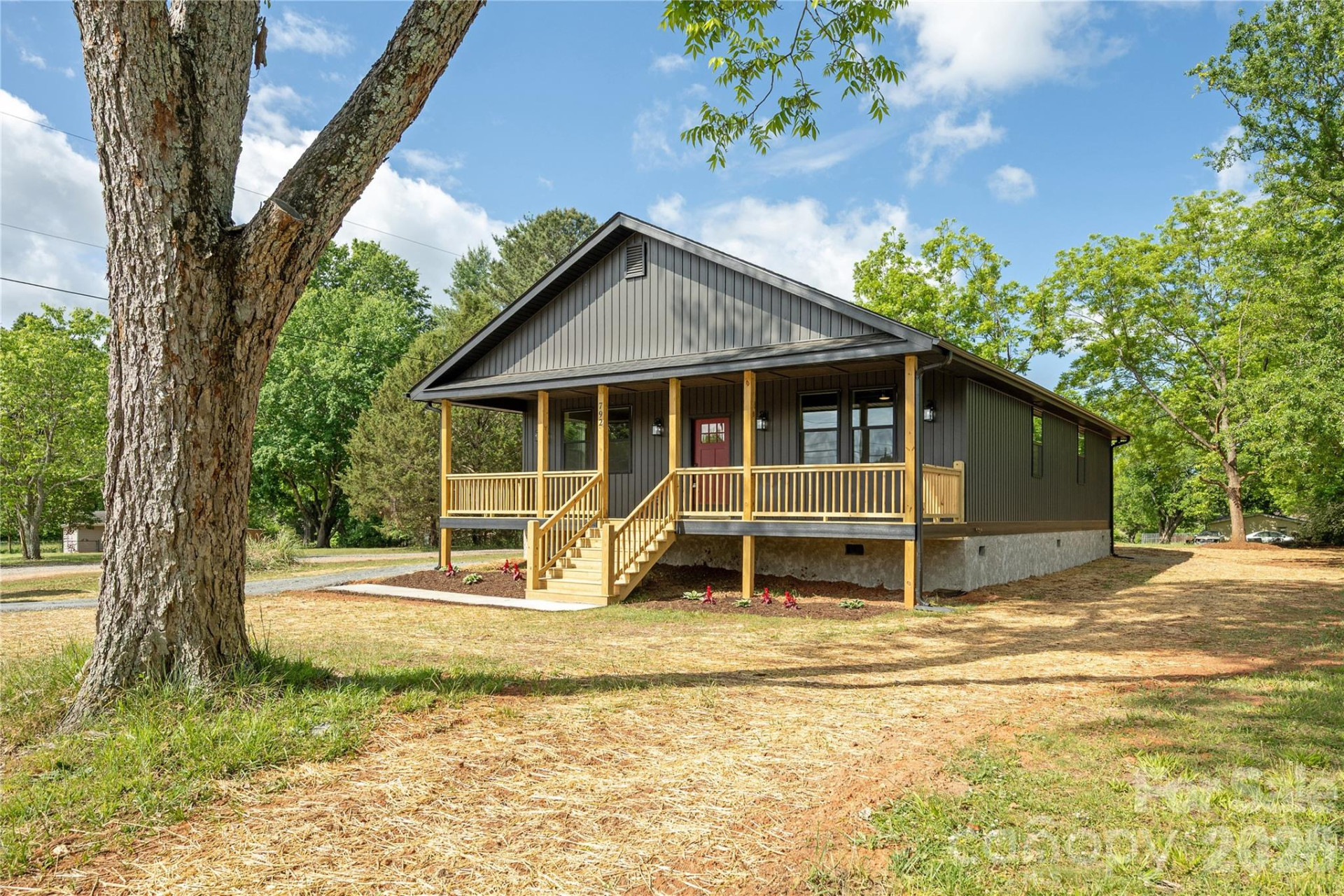 792 Poors Ford Road
