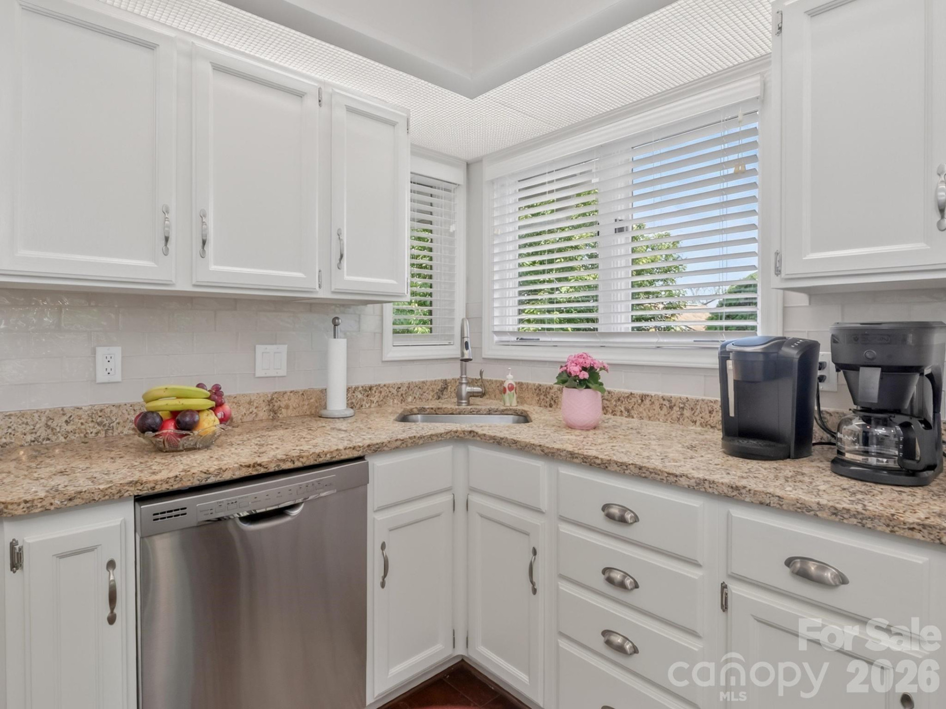 136 Deerlake Drive - Photo 19