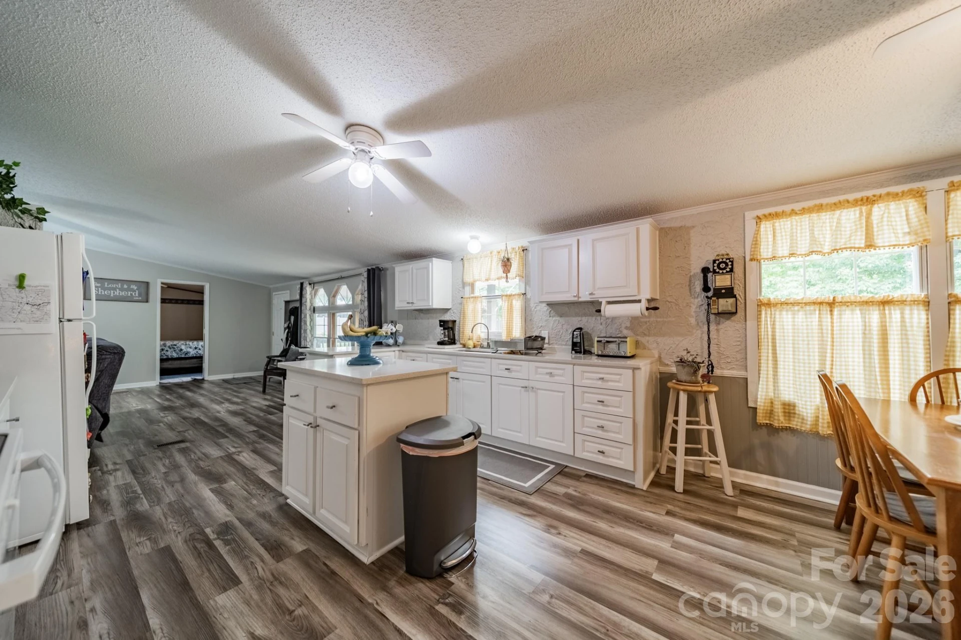 13753 Saint Thomas Drive - Photo 12