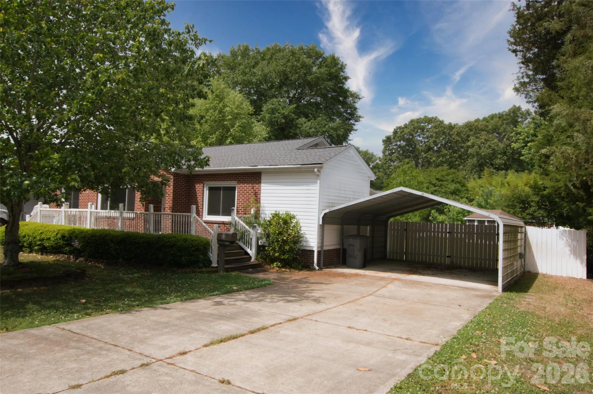 204 Clinton Avenue - Photo 2