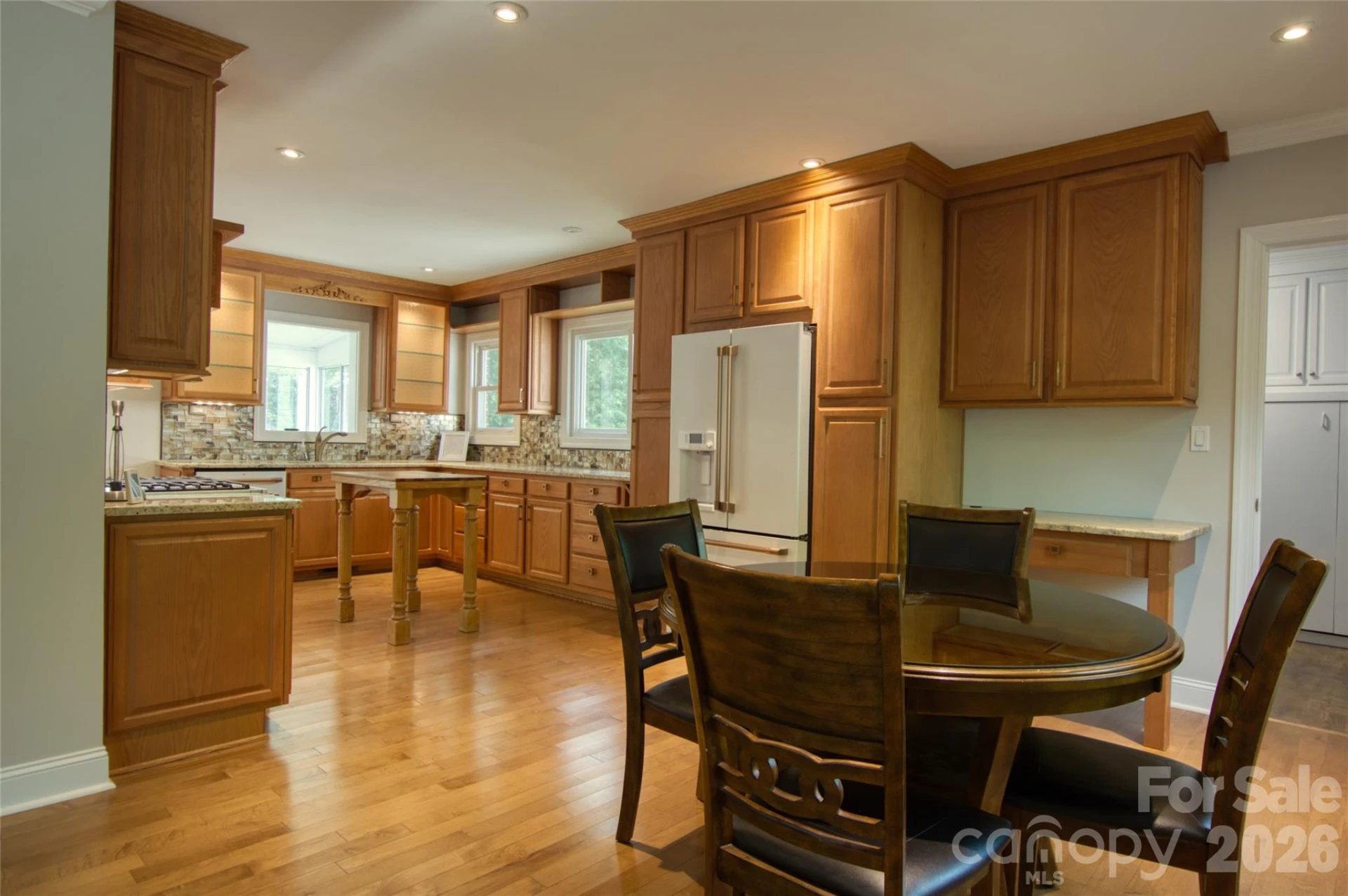 204 Clinton Avenue - Photo 5