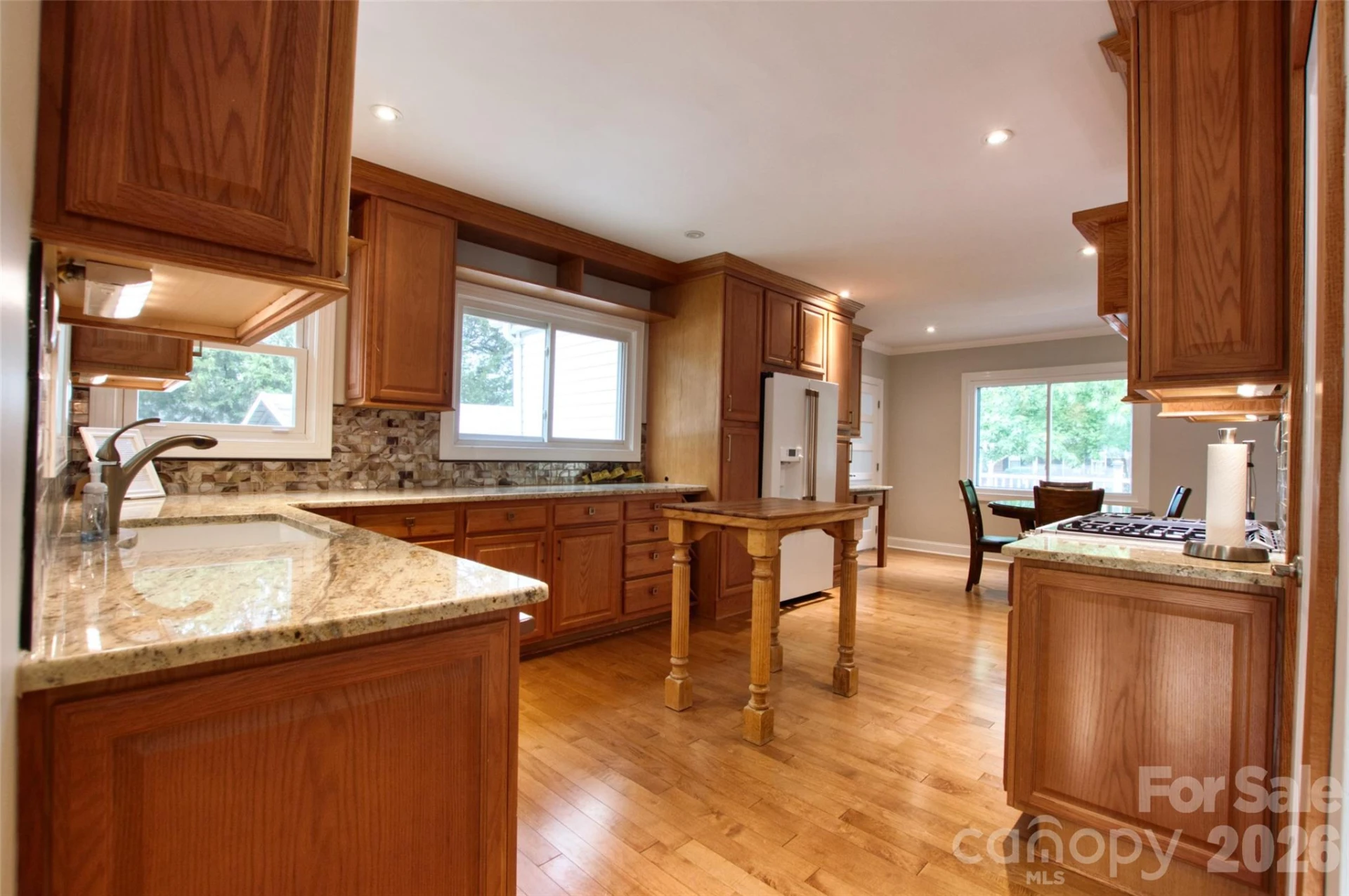 204 Clinton Avenue - Photo 8