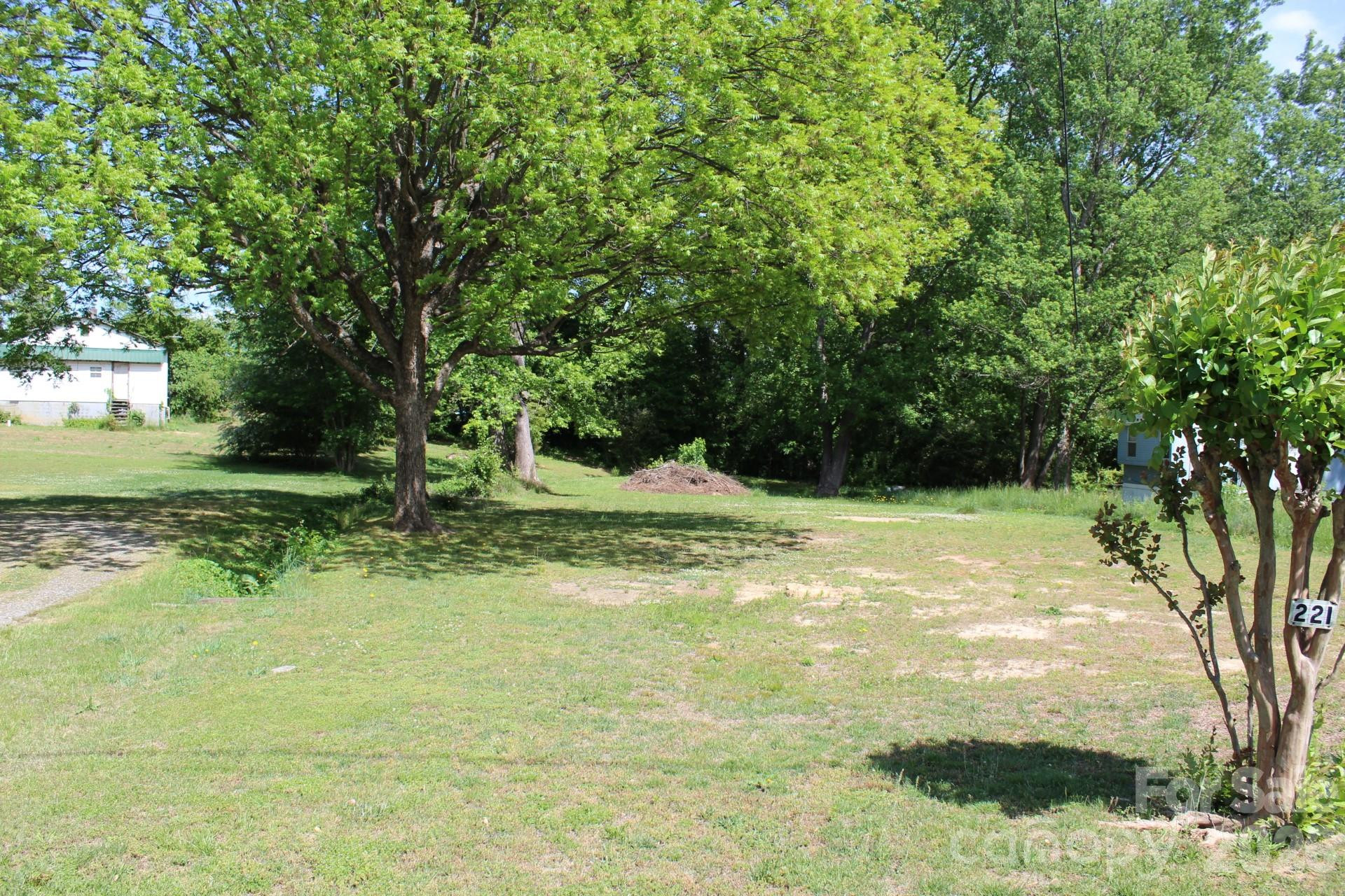 221 37th Street - Photo 6