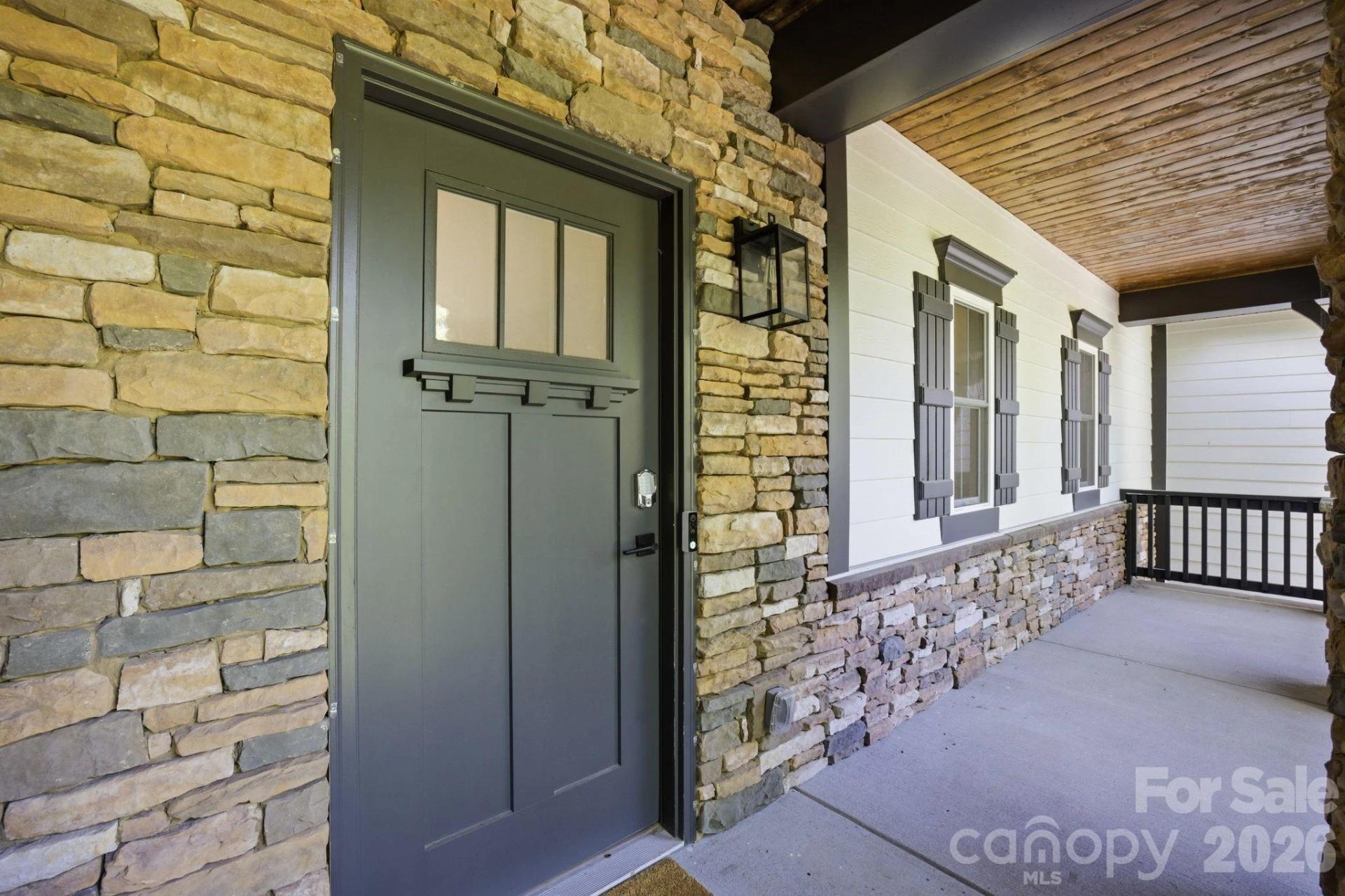 221 Logan Crossing Drive - Photo 4