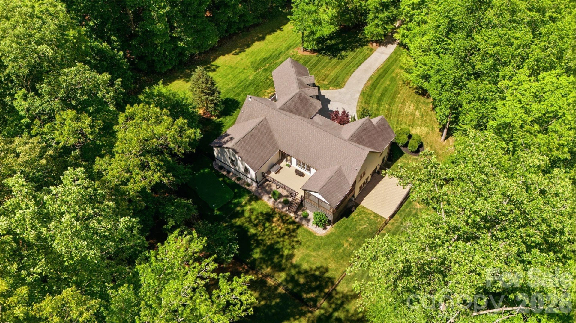 221 Logan Crossing Drive - Photo 37
