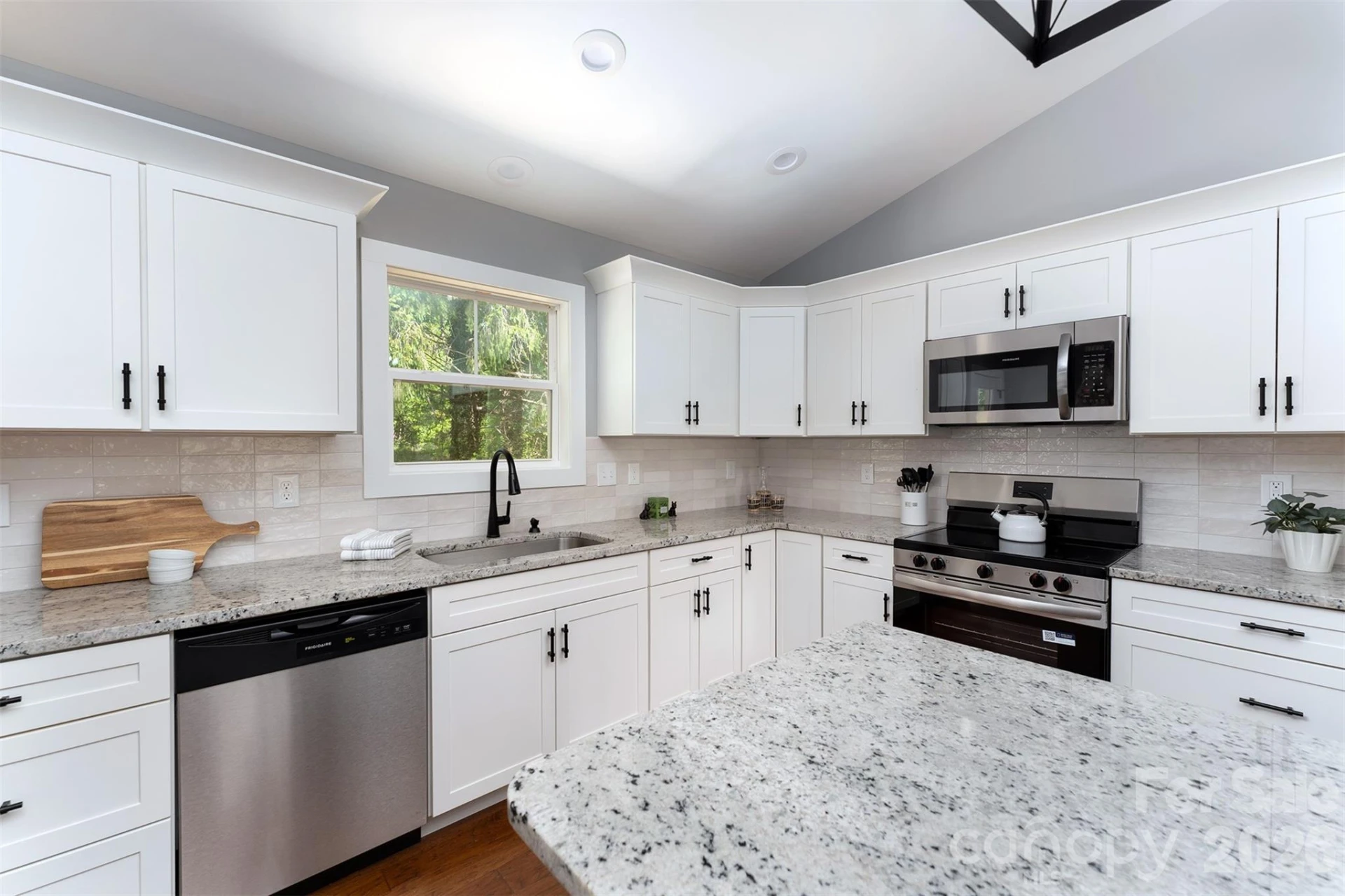 21 Justice Ridge Terrace - Photo 8