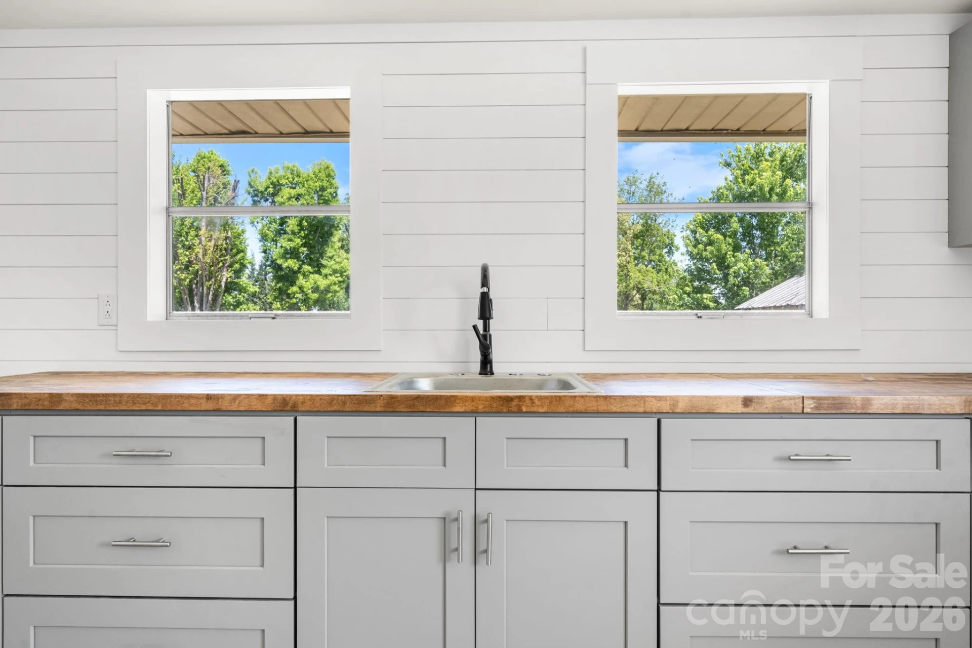 508 South Avenue - Photo 2